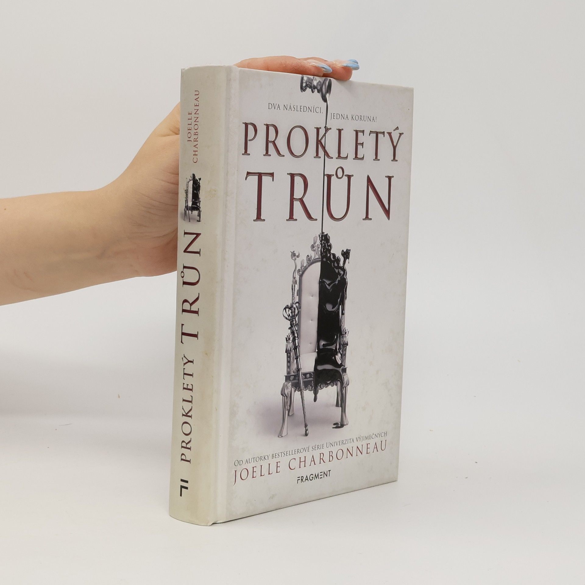 Joelle Charbonneau Prokletý trůn