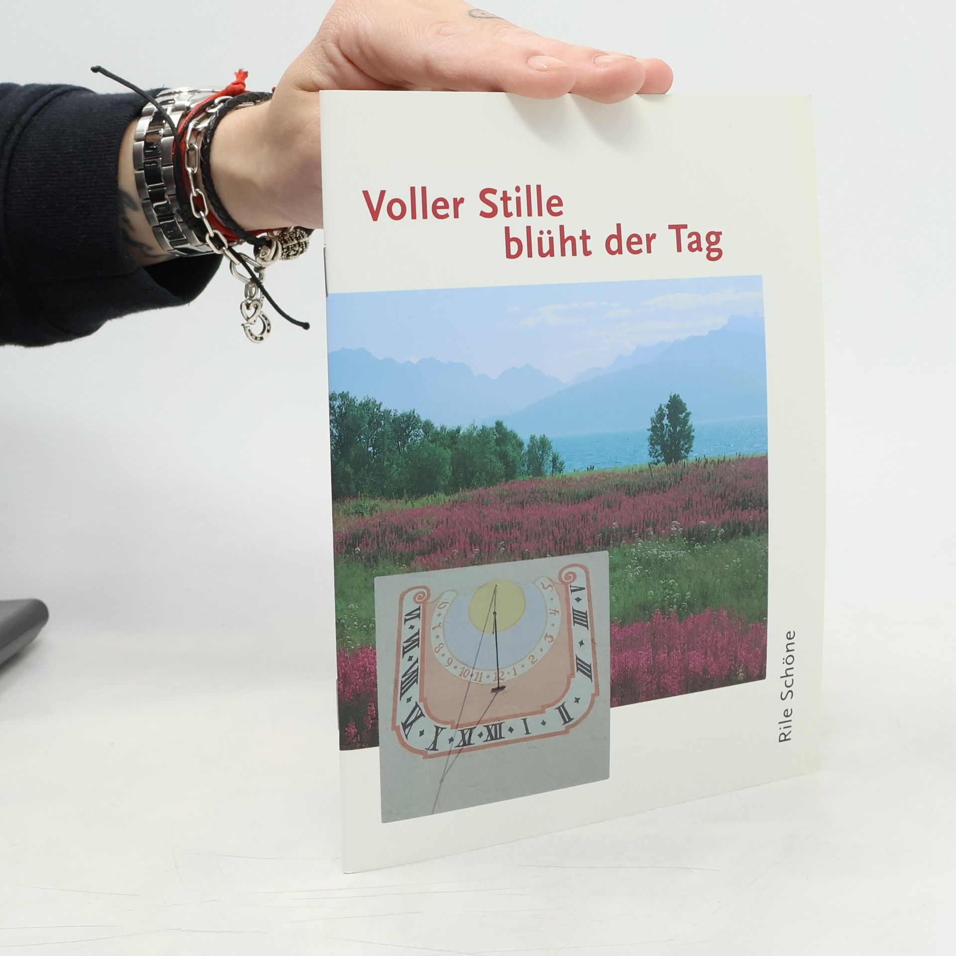 Rile Schöne Voller Stille blüht der Tag