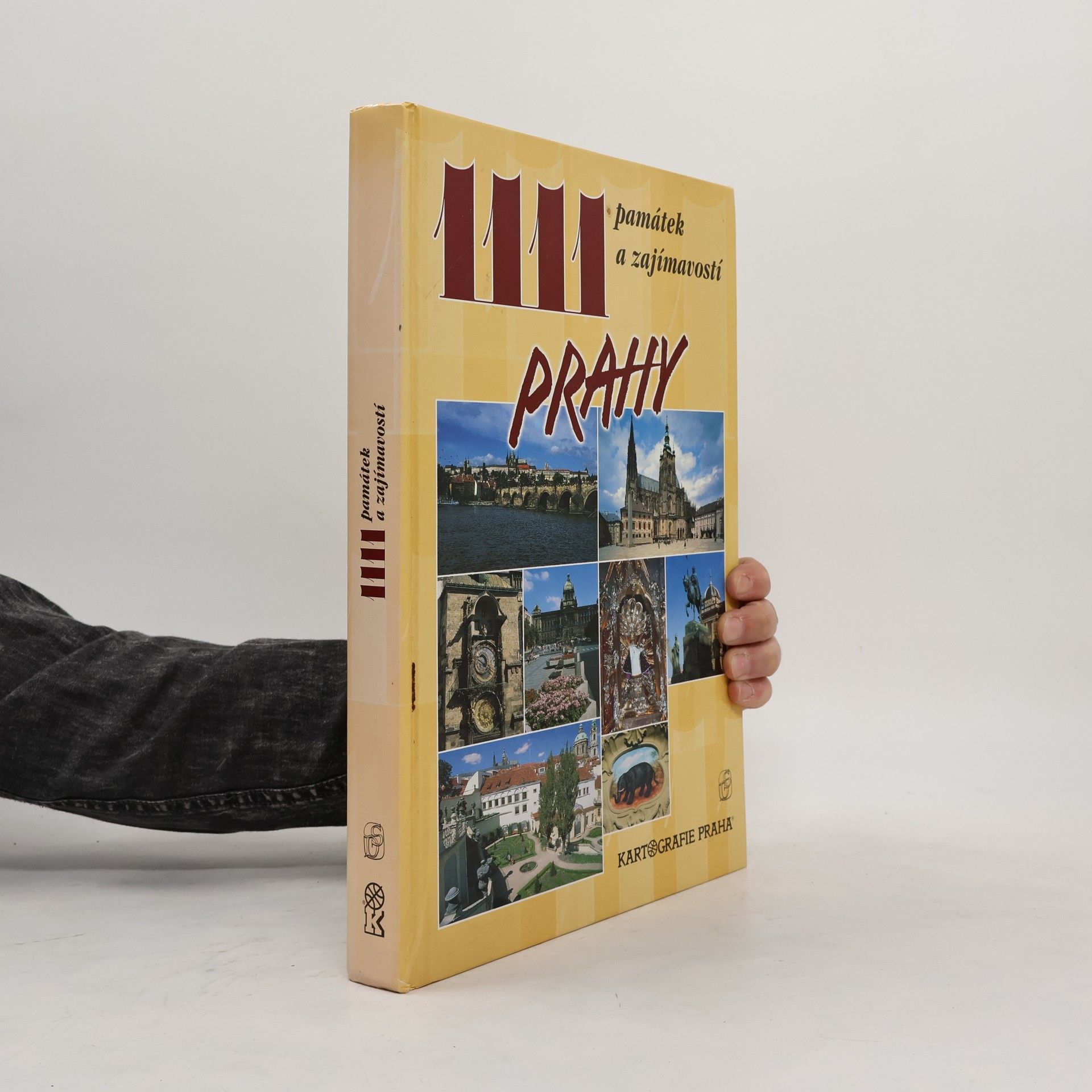 Petr David 1111 památek a zajímavostí Prahy