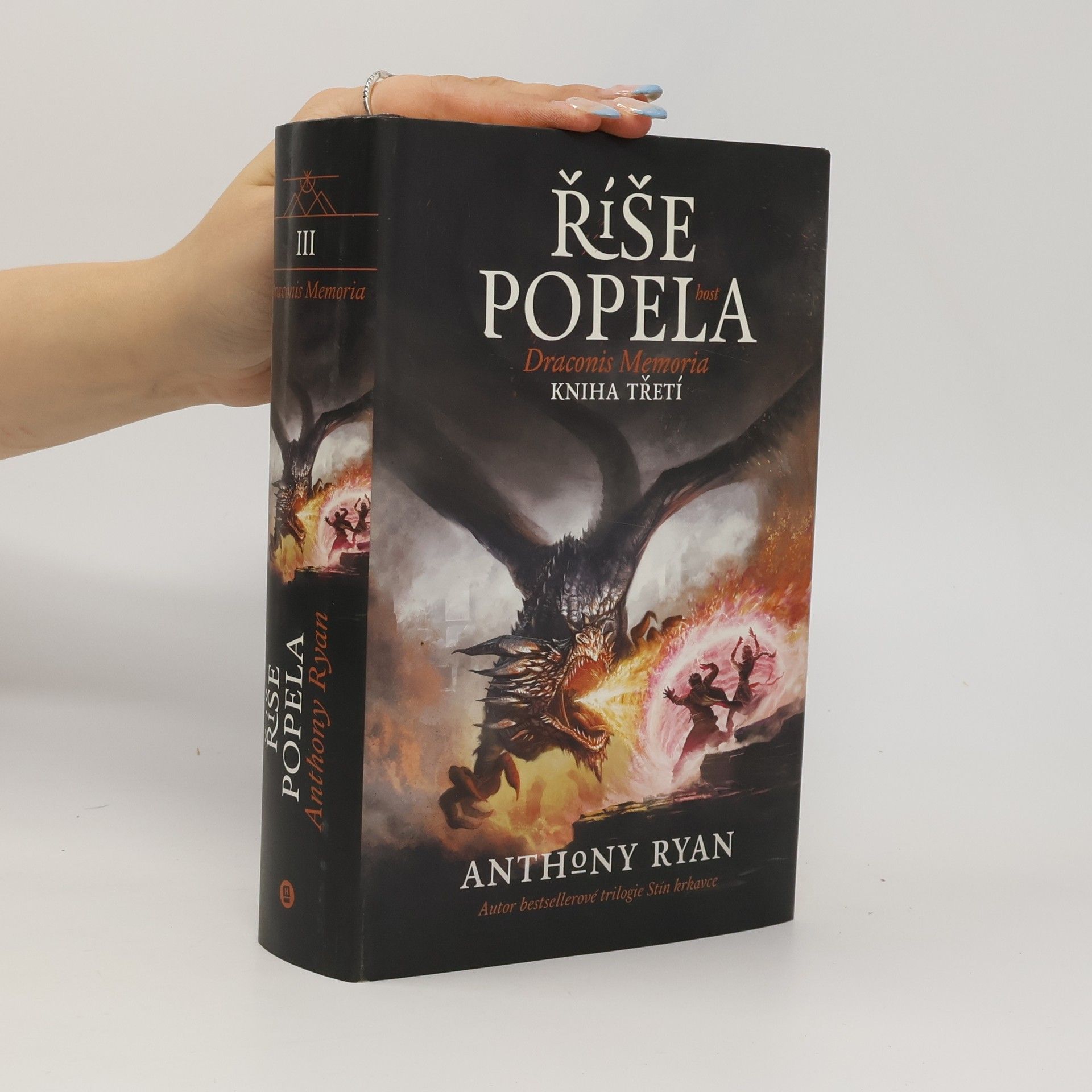 Anthony Ryan Říše popela