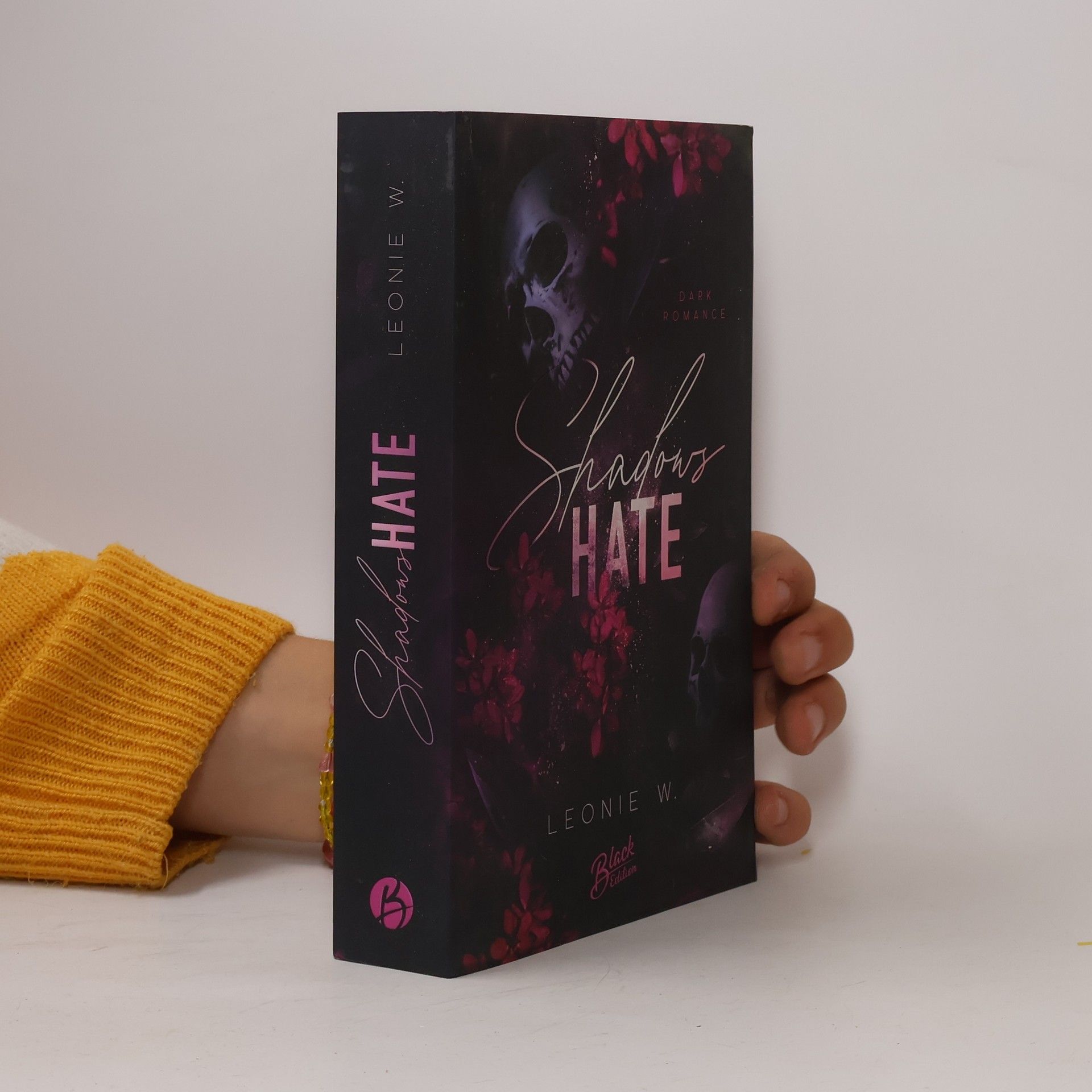 Leonie W. Shadow's Hate