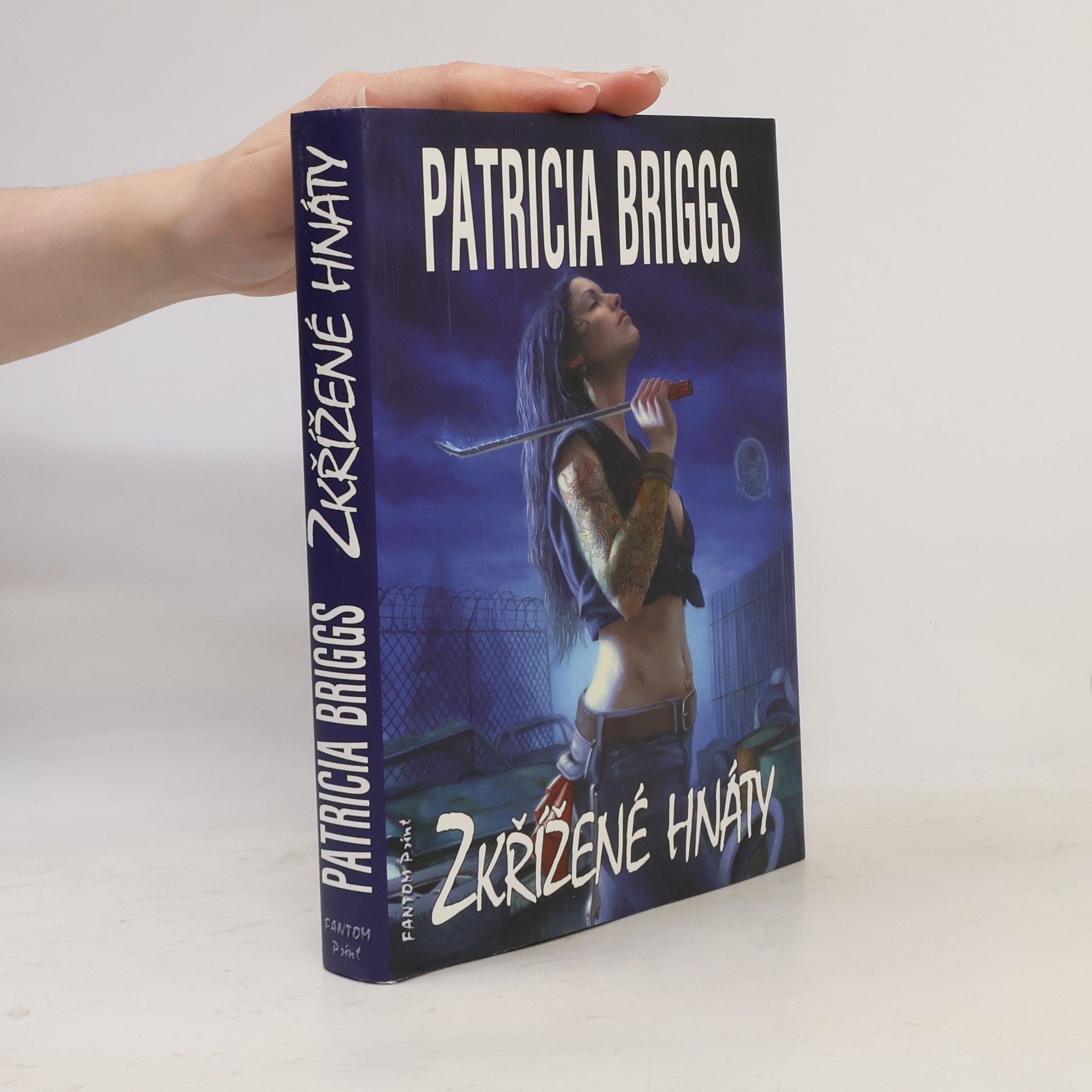 Patricia Briggs Zkřížené hnáty