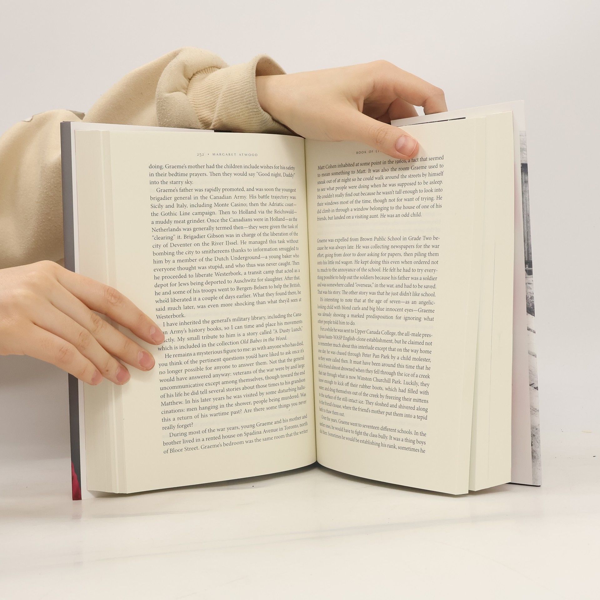 Margaret Atwood Book of Lives: A Memoir of Sorts
