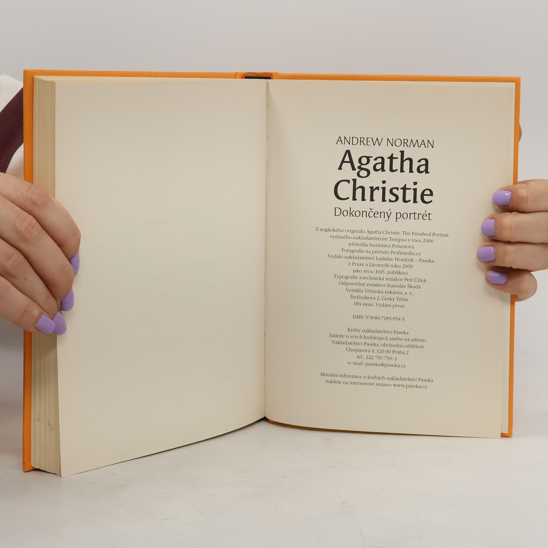Andrew Norman Agatha Christie. Dokončený portrét