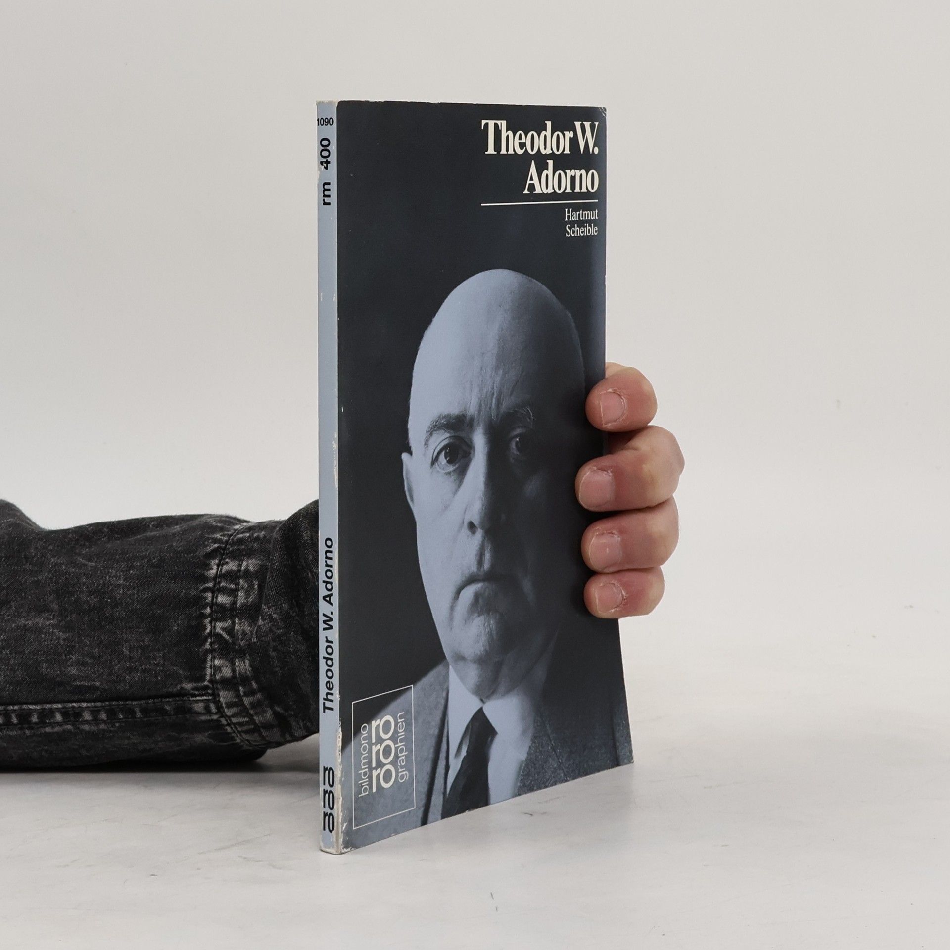 Hartmut Scheible Theodor W. Adorno
