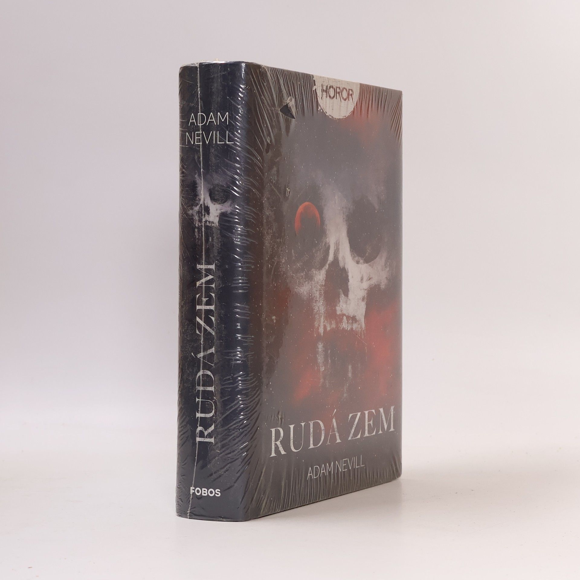 Adam L. G. Nevill Rudá zem