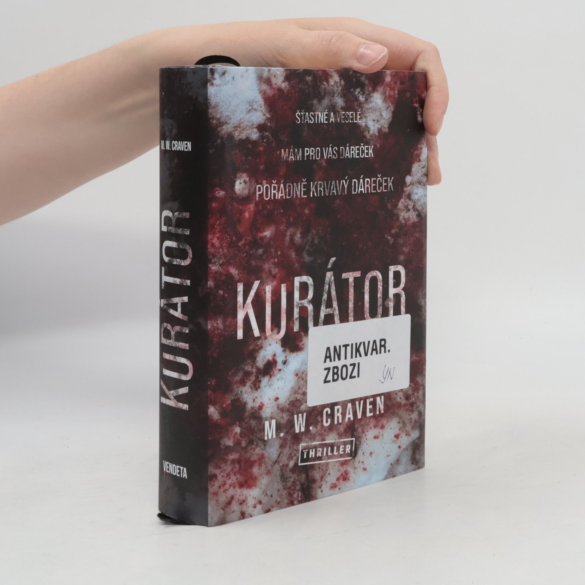 M. W. Craven Kurátor