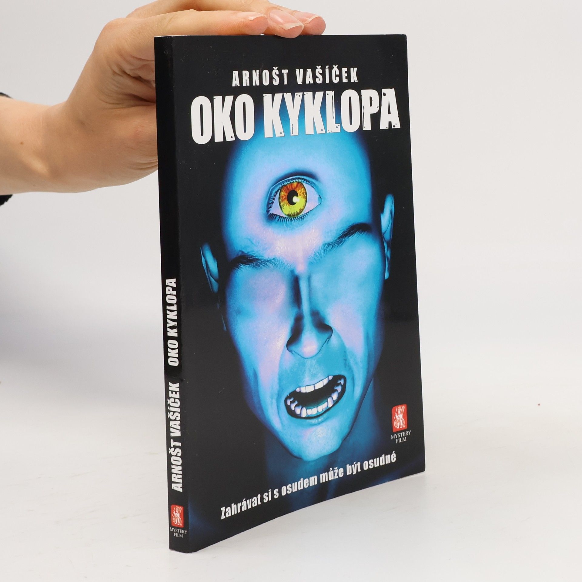 Arnošt Vašíček Oko kyklopa