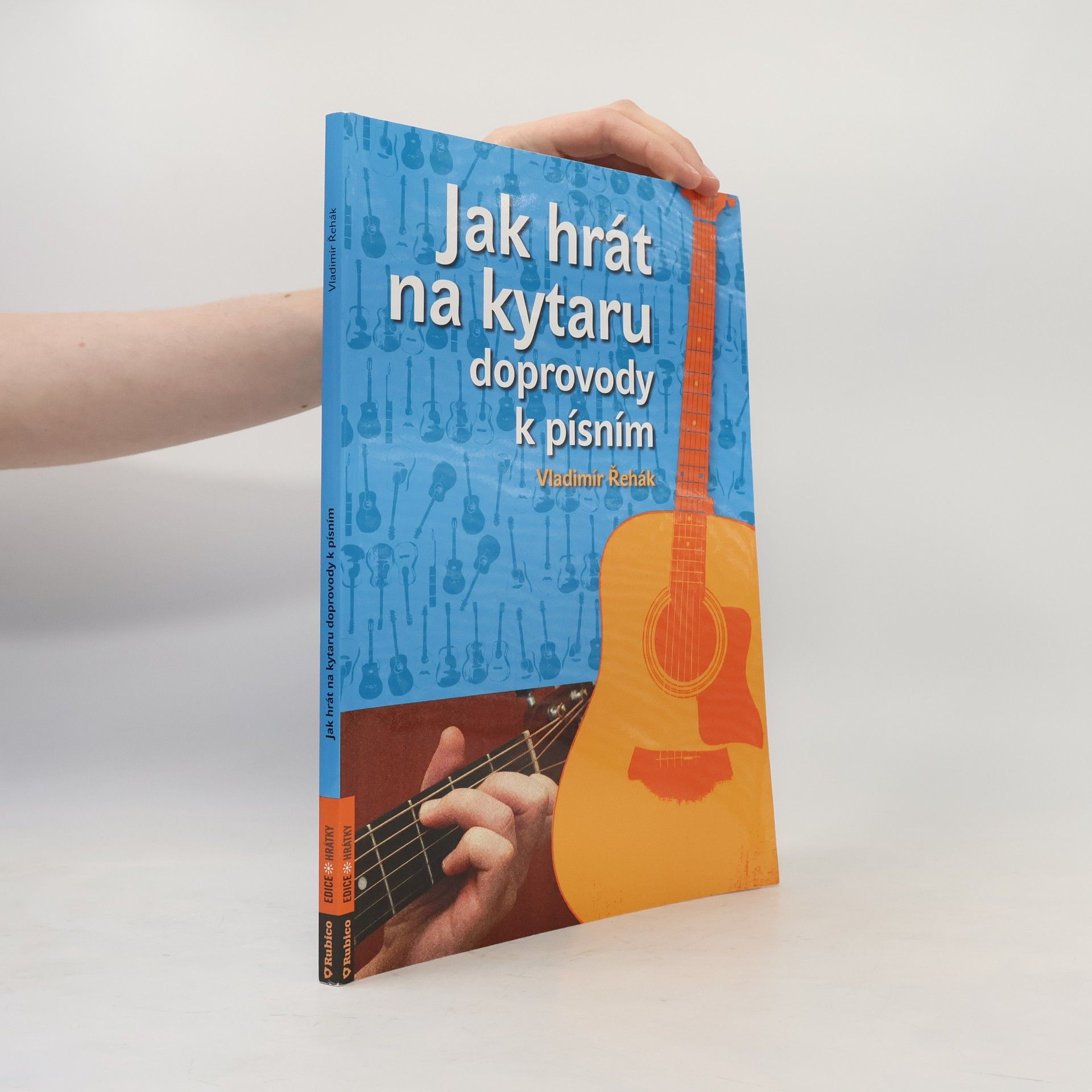 Jak hrát na kytaru doprovody k písním
