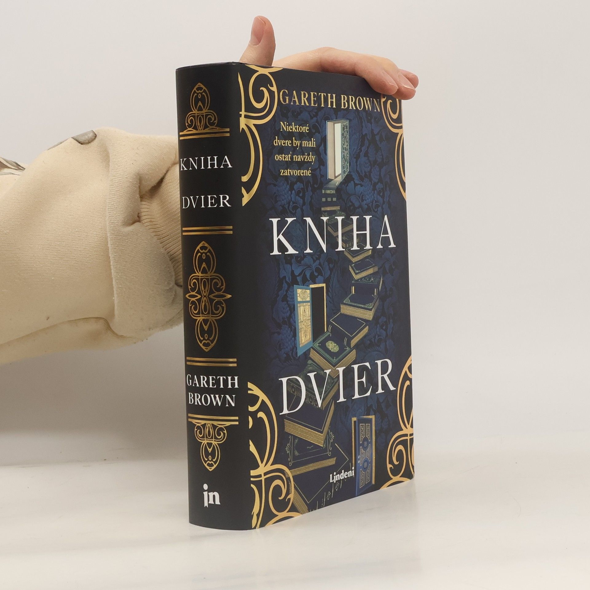 Gareth Brown Kniha dvier
