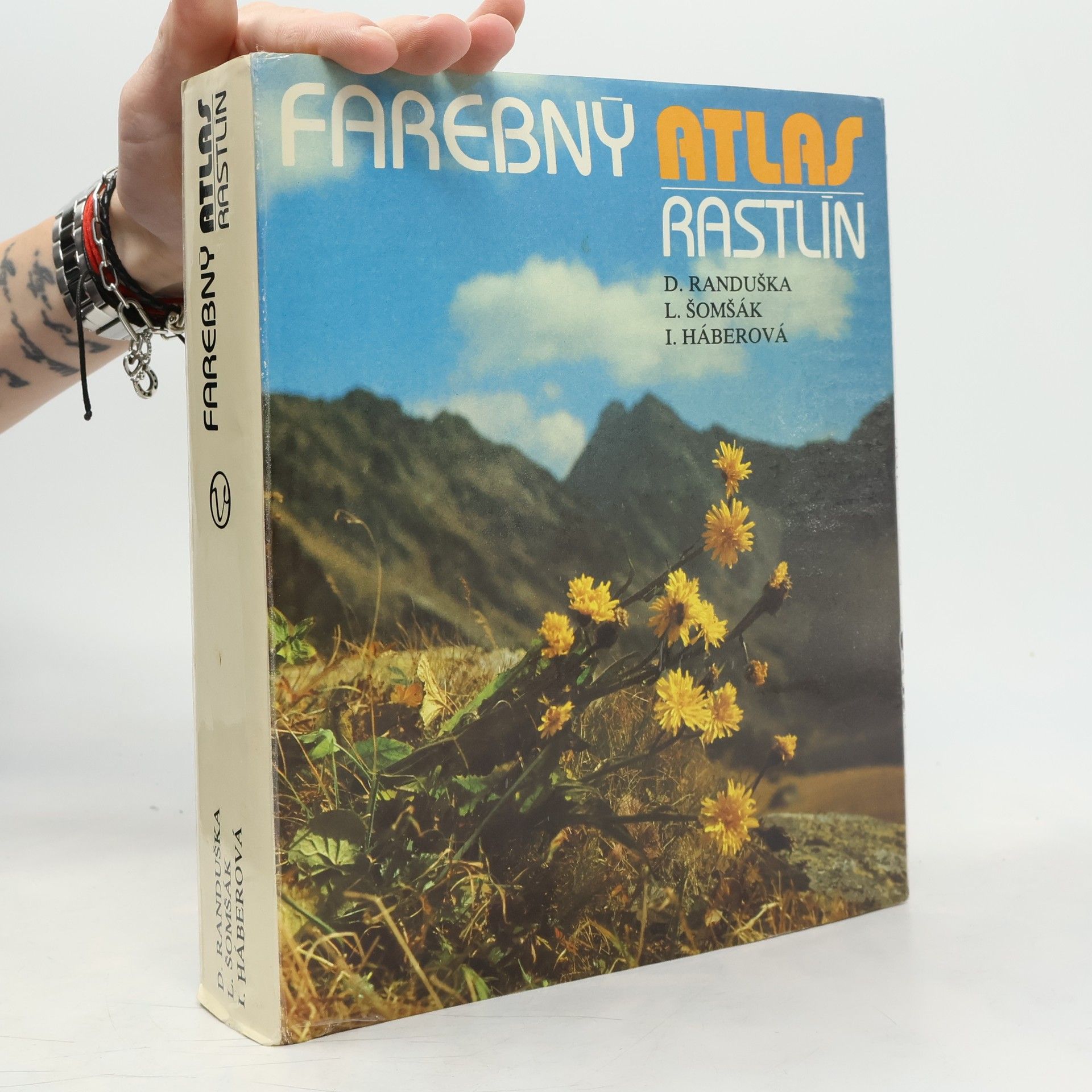Izabela Háberová Farebný atlas rastlín