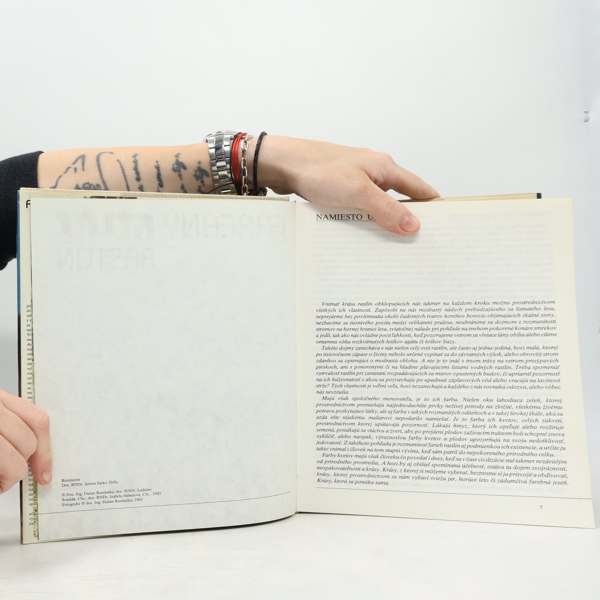 Izabela Háberová Farebný atlas rastlín