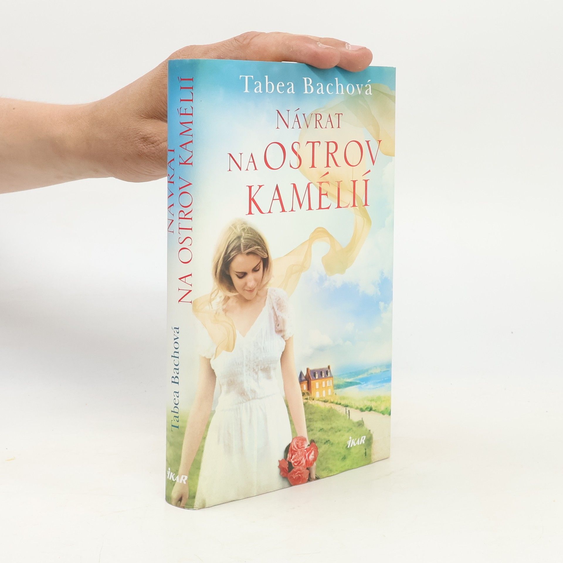 Tabea Bach Návrat na ostrov kamélií