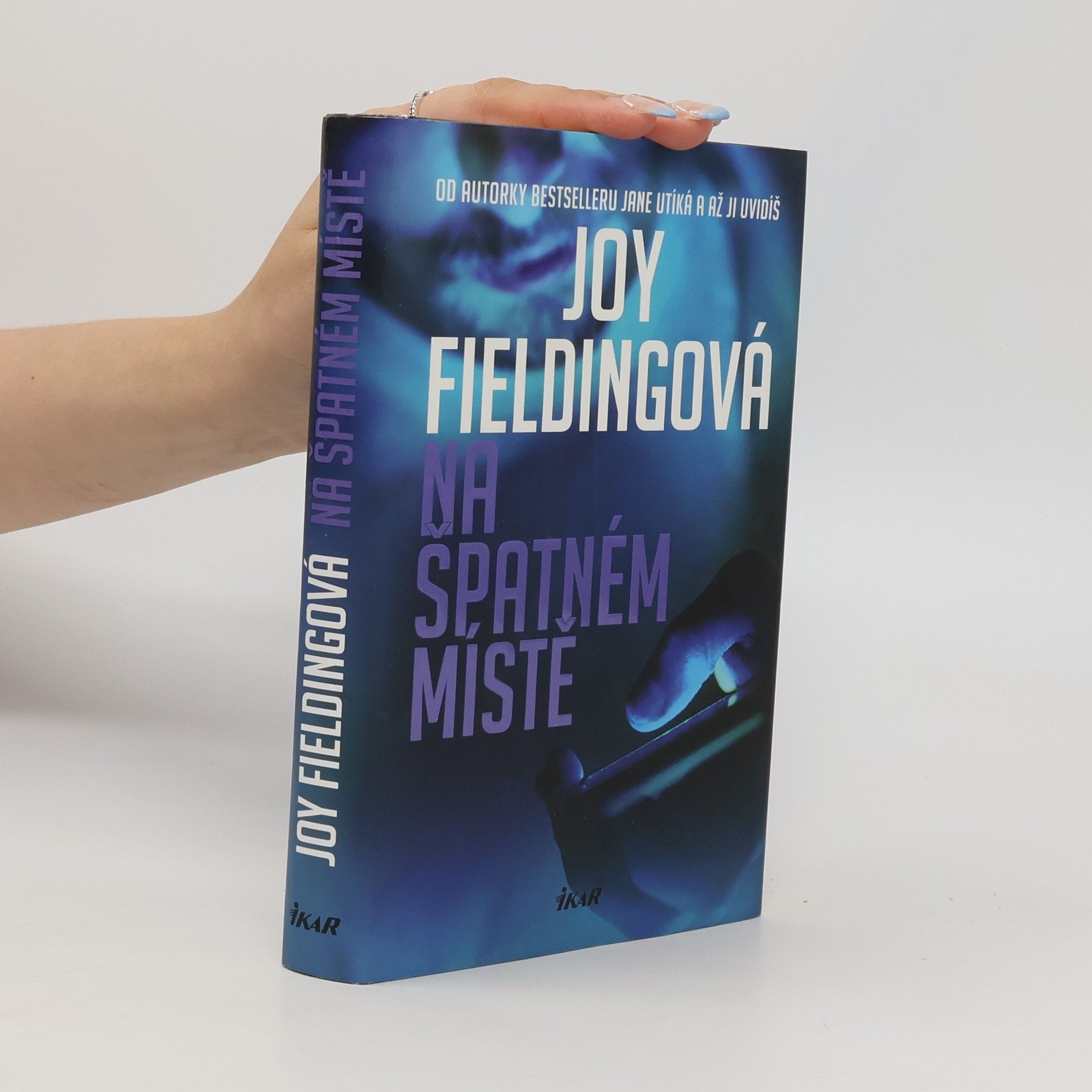 Joy Fielding Na špatném místě