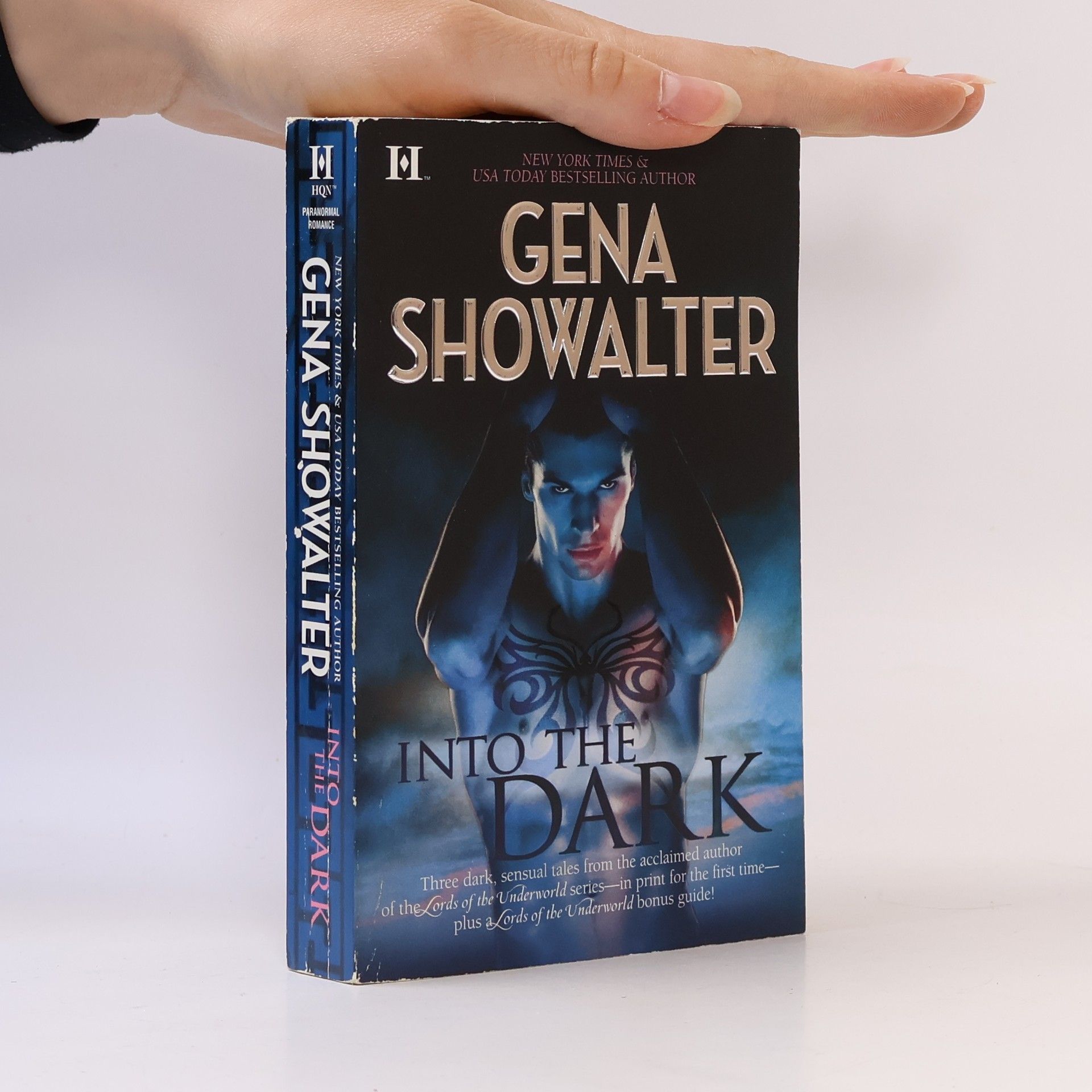 Gena Showalter Into the Dark