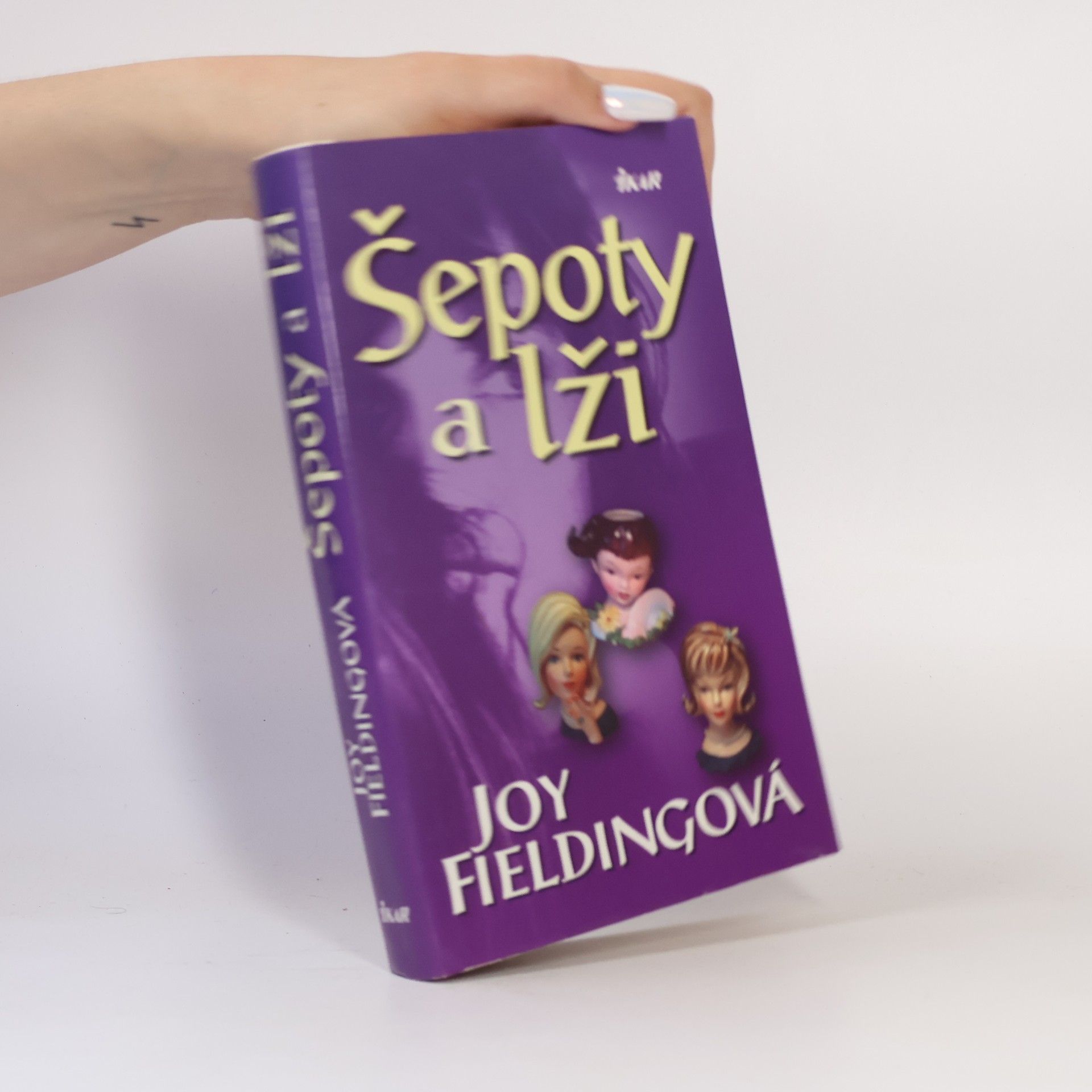 Joy Fielding Šepoty a lži
