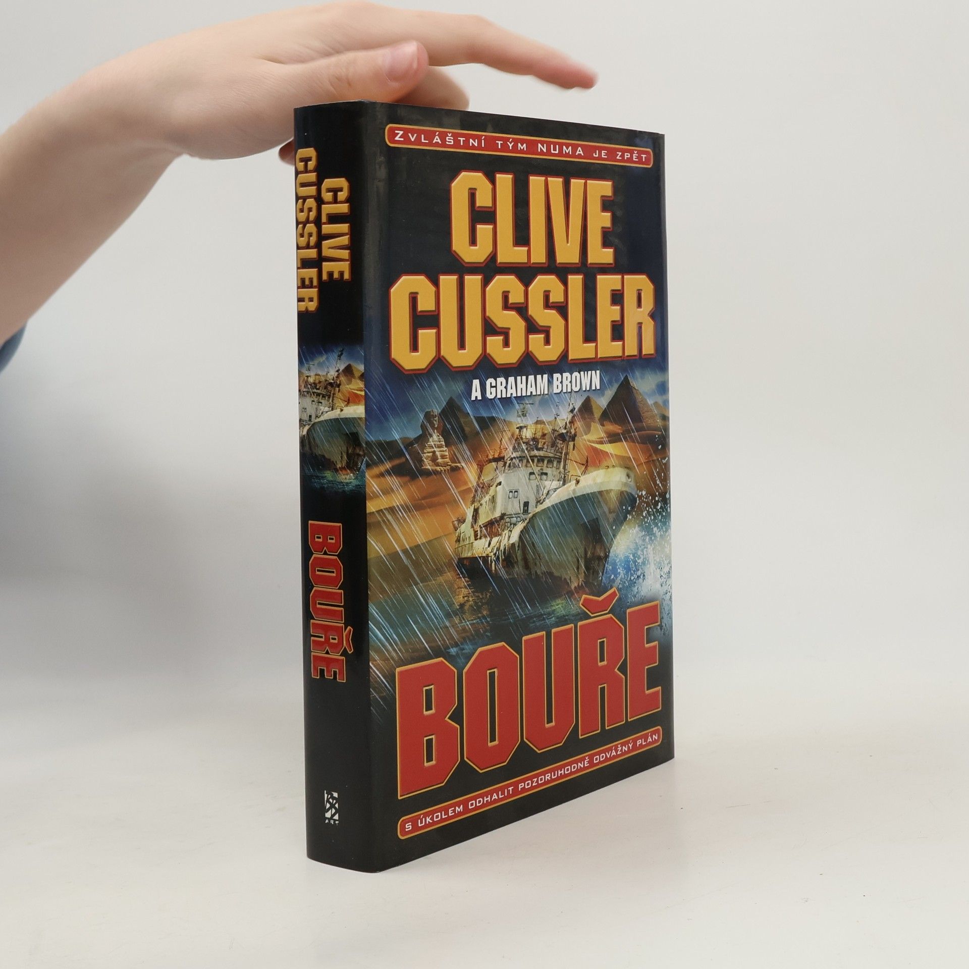 Clive Cussler Bouře