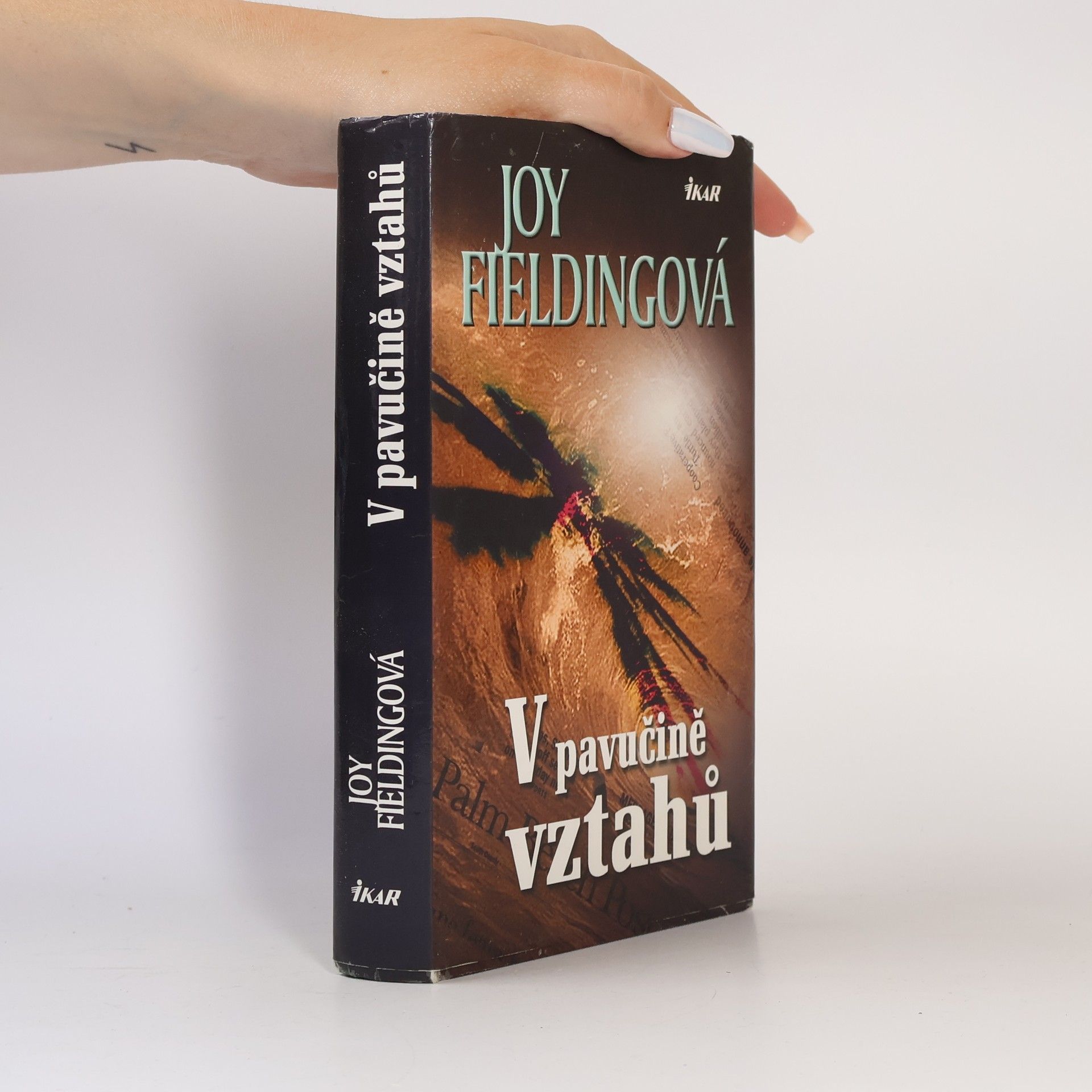 Joy Fielding V pavučině vztahů