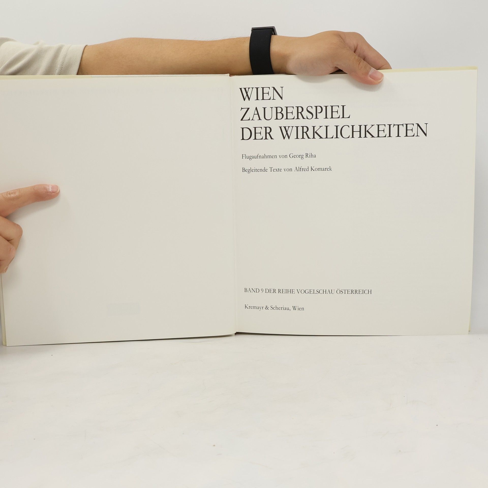 Georg Riha Wien - Zauberspiel der Wirklichkeiten