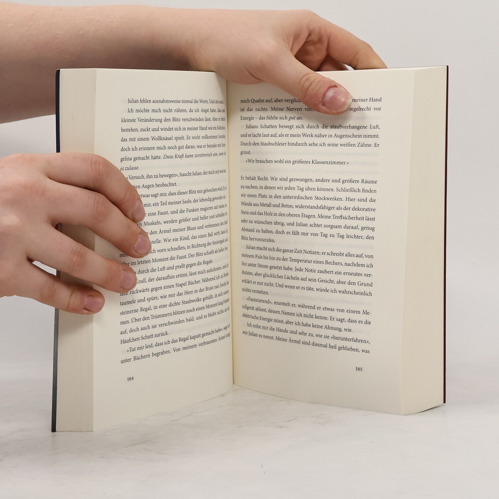 Victoria Aveyard Die Rote Königin