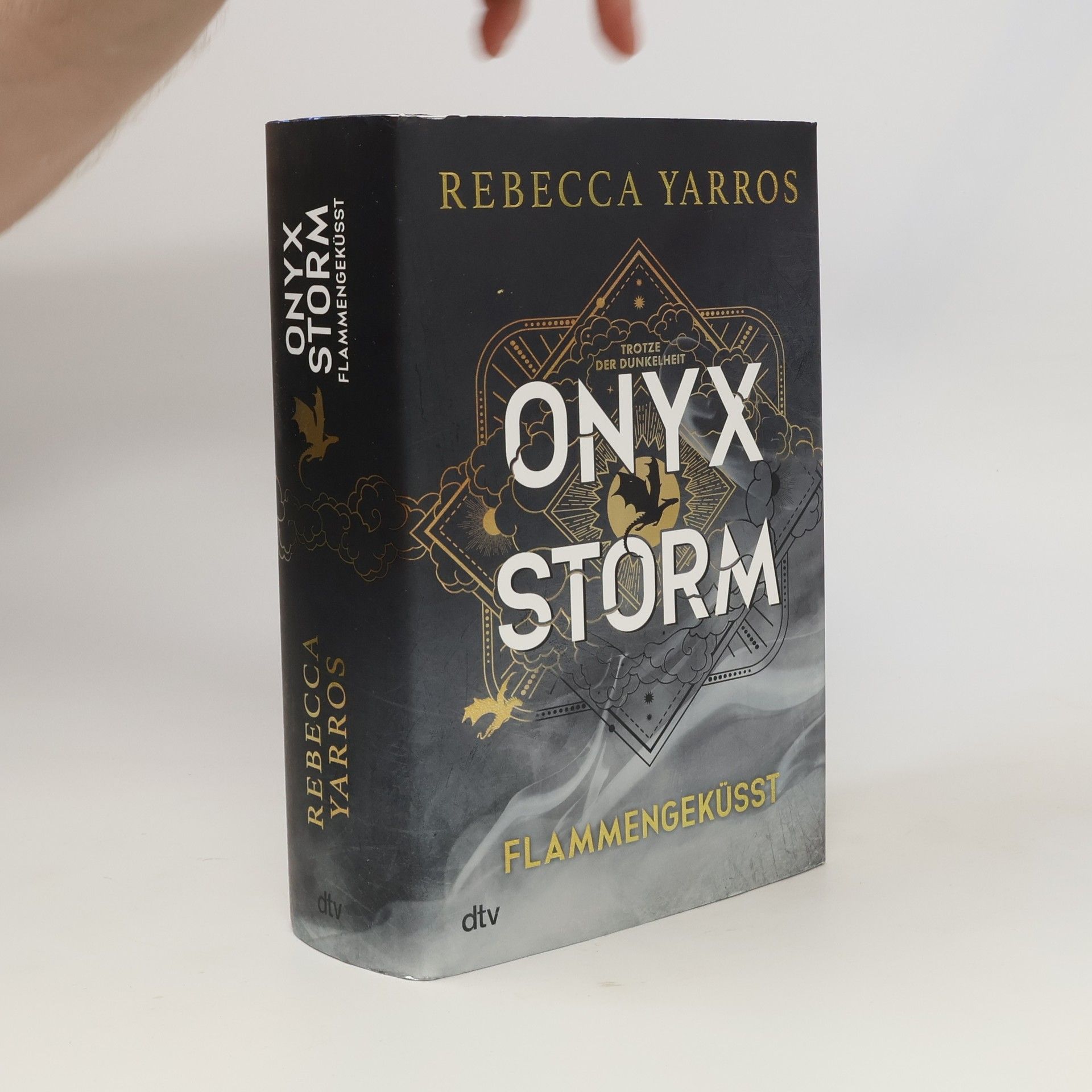Rebecca Yarros Onyx Storm. Flammengeküsst