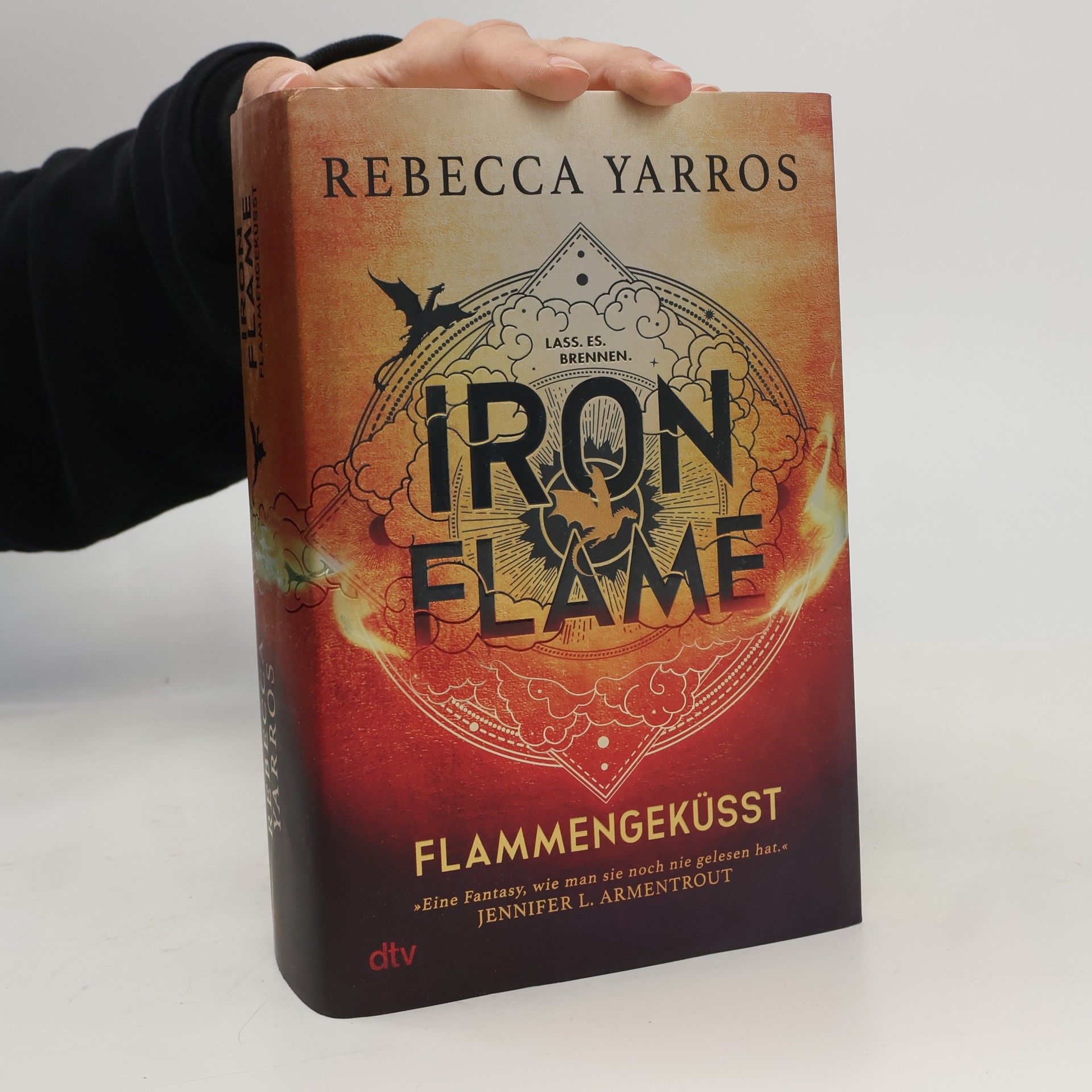 Rebecca Yarros Iron Flame