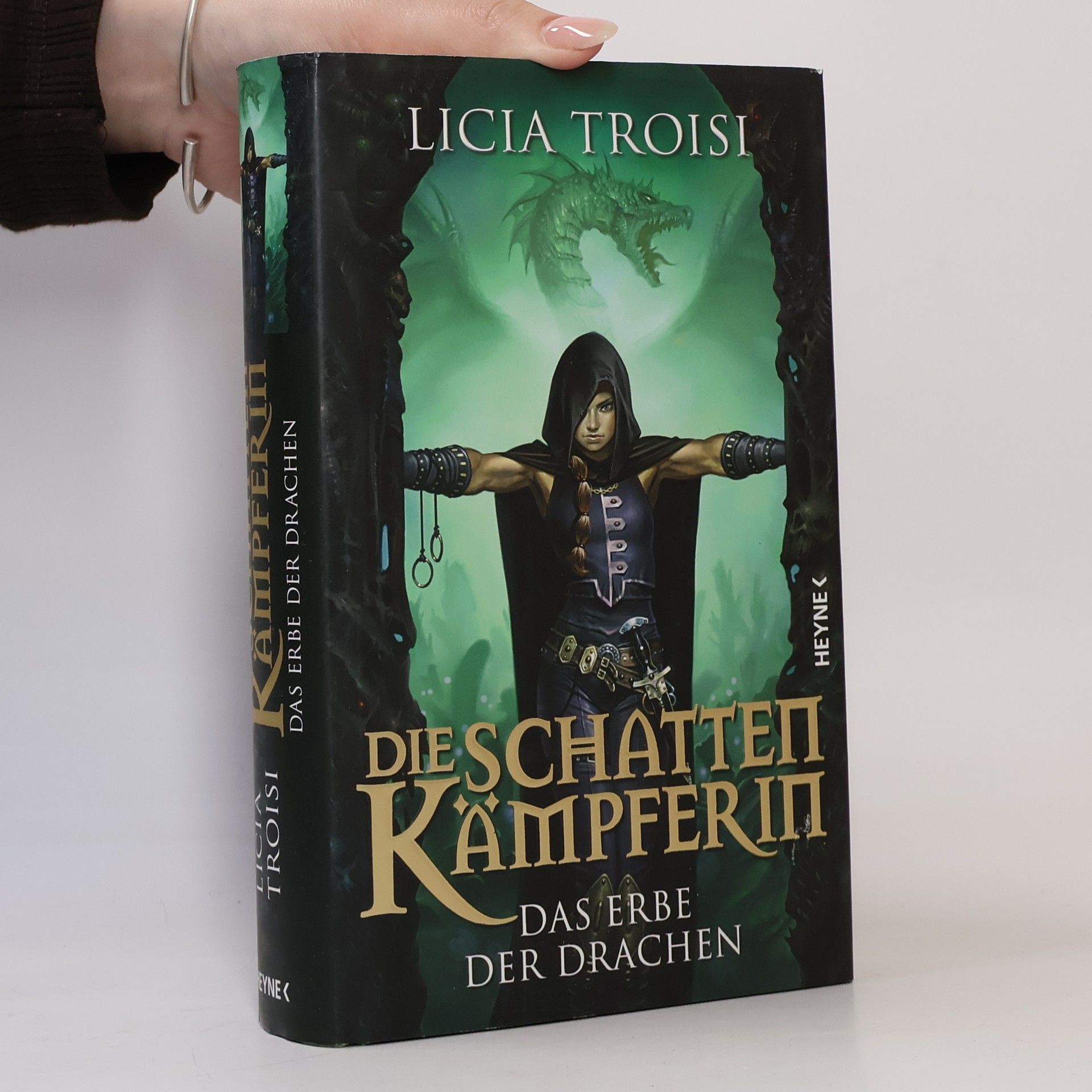 Licia Troisi Die Schattenkämpferin