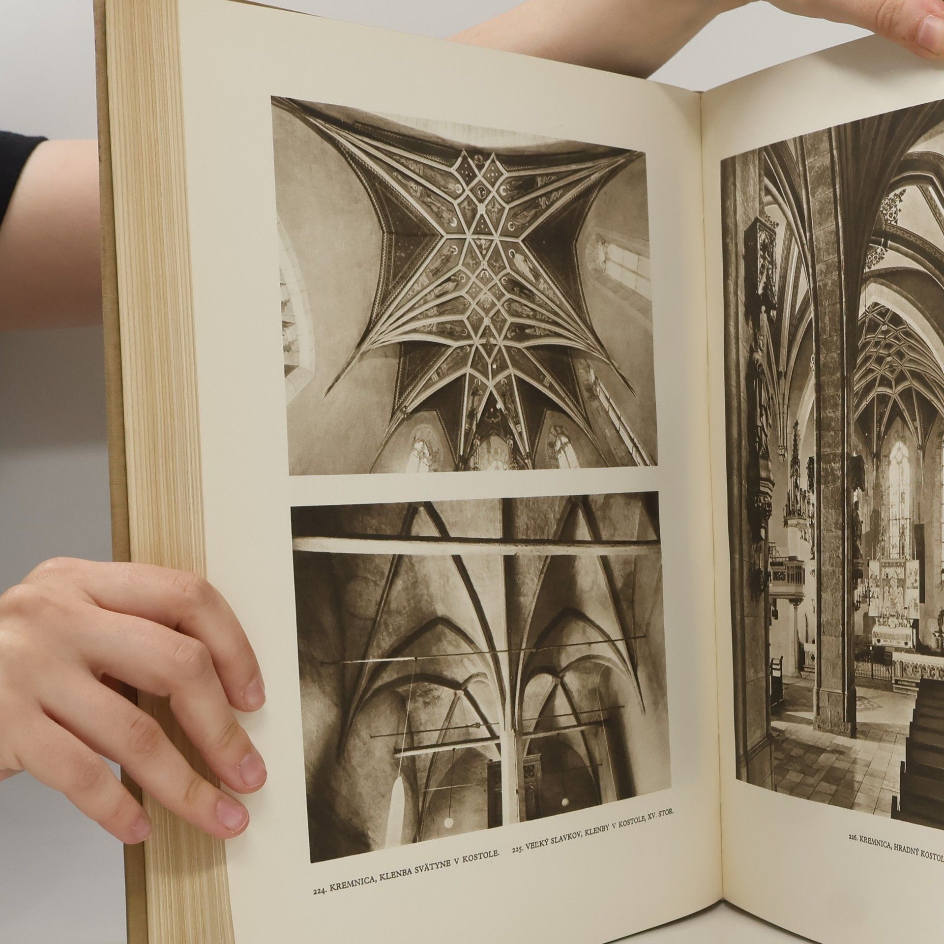 Ivan Kuhn Architektúra na Slovensku do polovice XIX. storočia