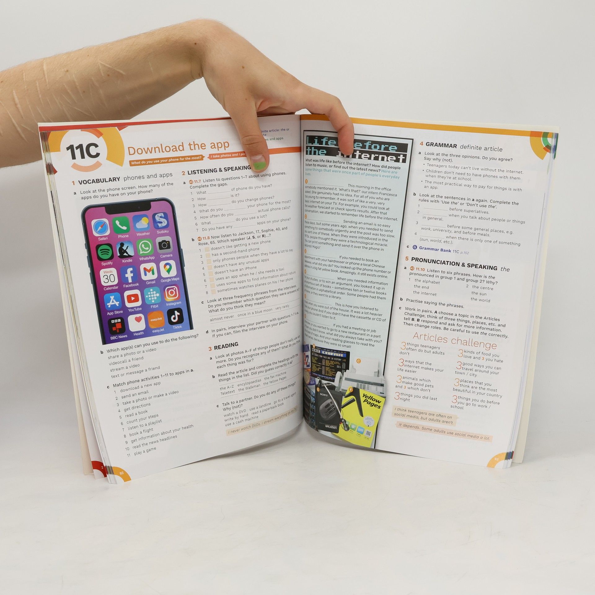 Paul Seligson English file : fifth edition. Elementary. Student book with access to skills confidence