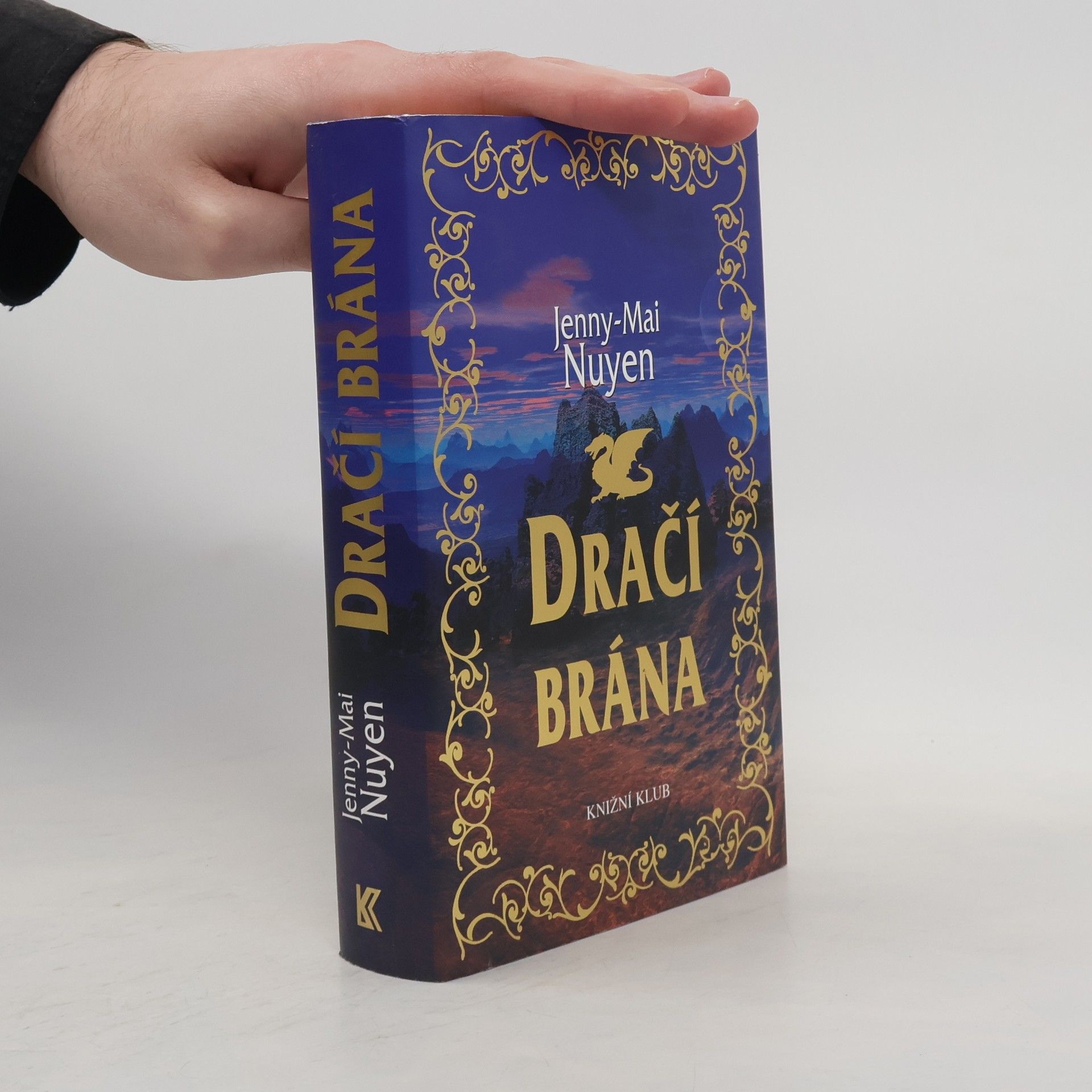 Jenny-Mai Nuyen Dračí brána
