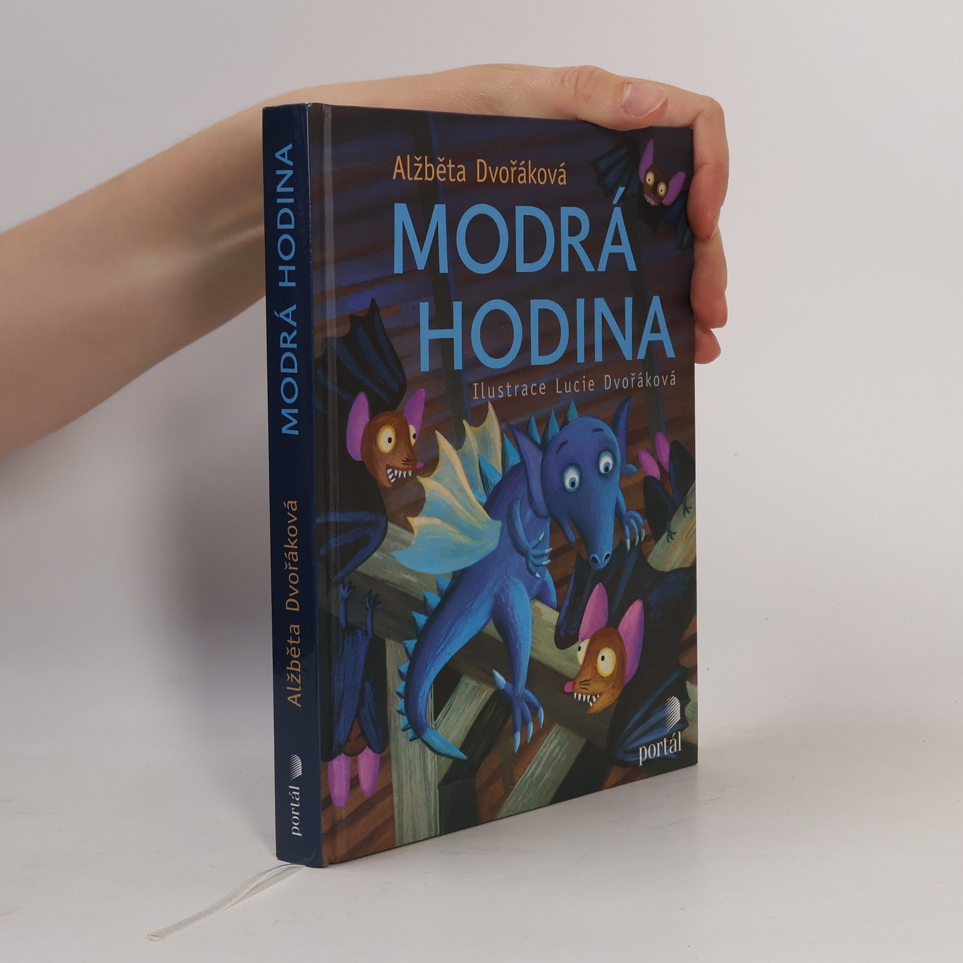 Lucie Dvořáková Modrá hodina