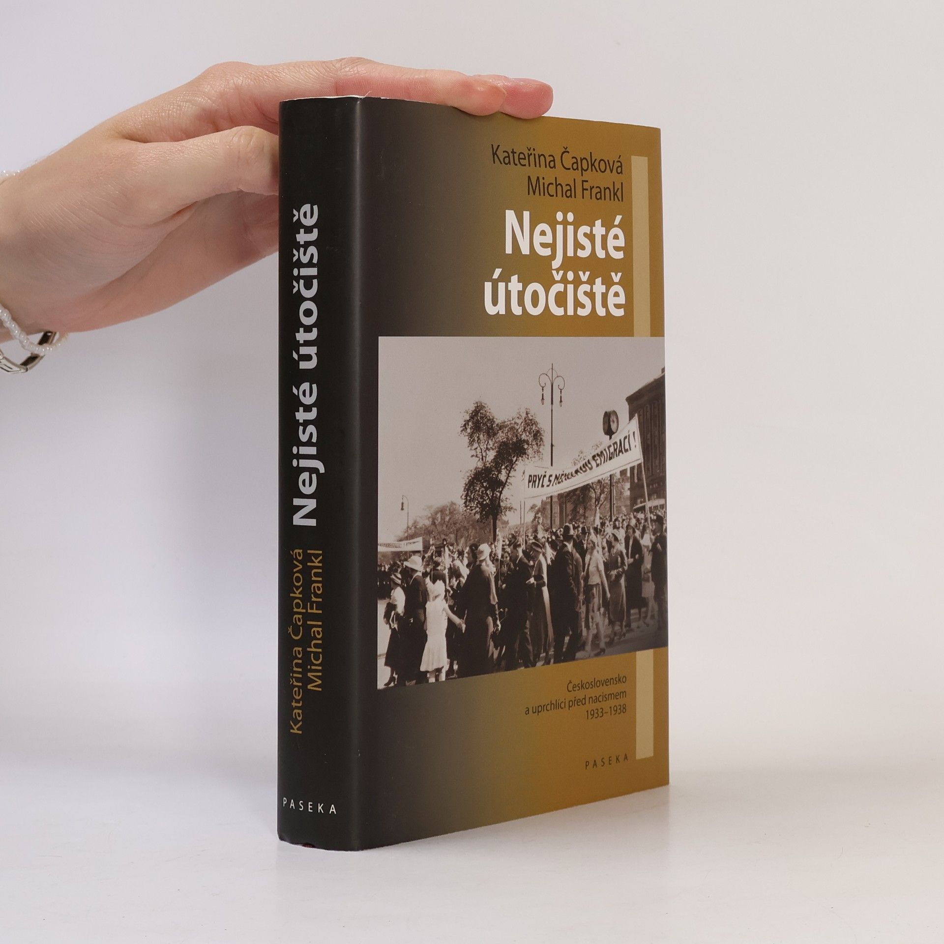 Kateřina Čapková Nejisté útočiště