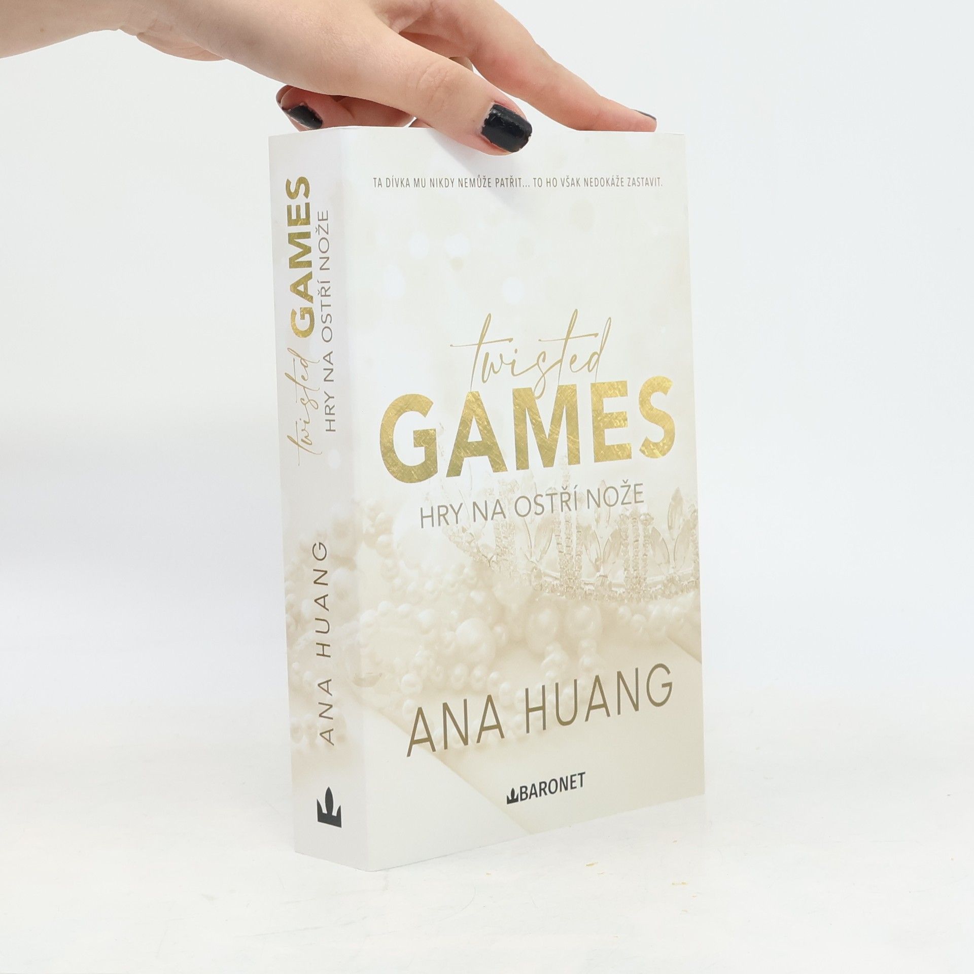 Ana Huang Twisted Games. Hry na ostří nože