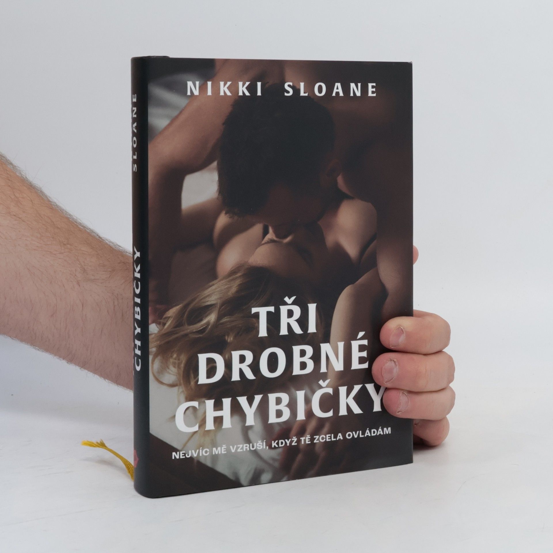 Nikki Sloane Tři drobné chybičky