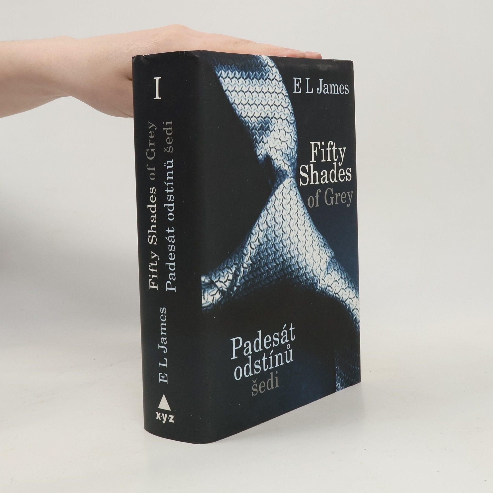 E. L. James Padesát odstínů šedi