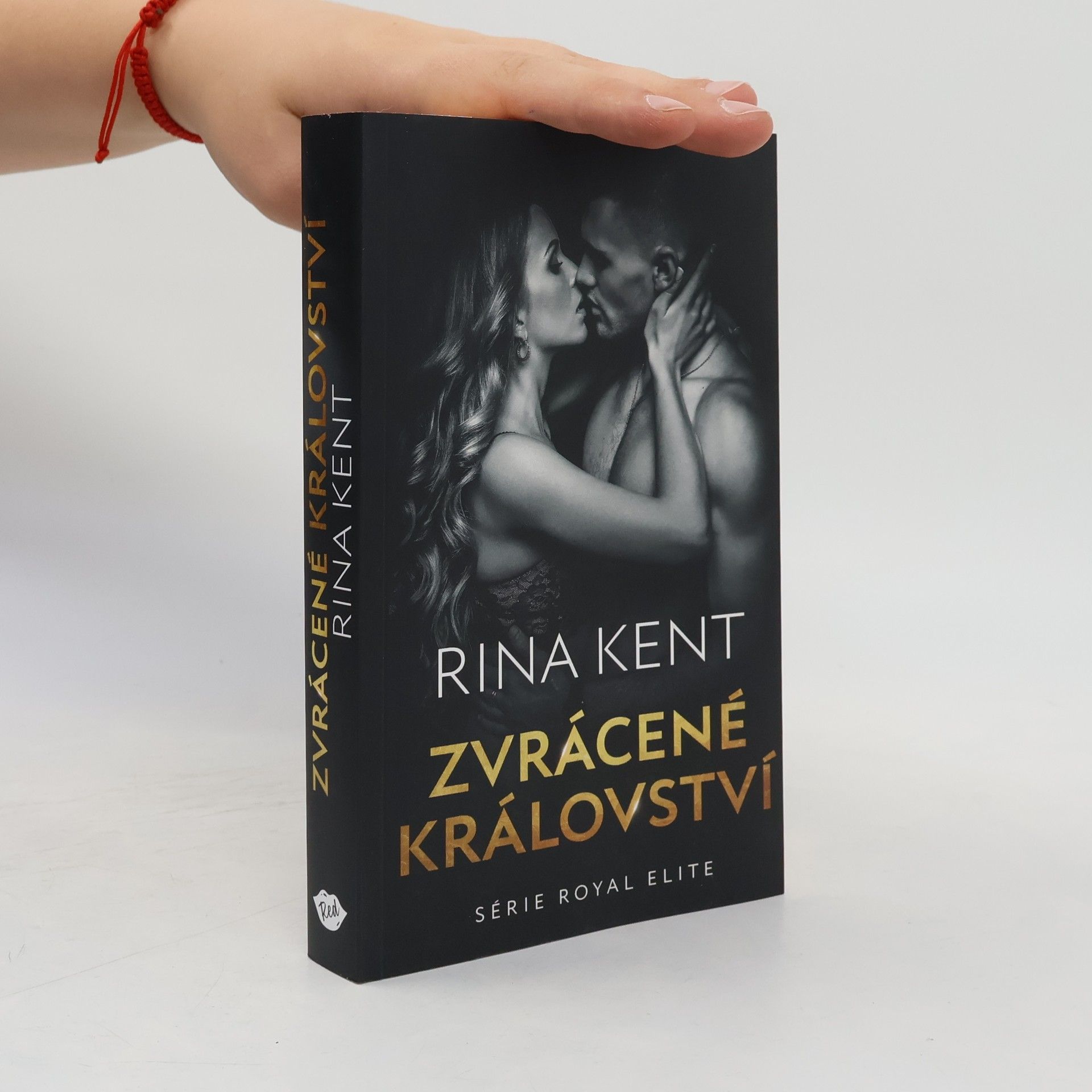 Rina Kent Zvrácené království