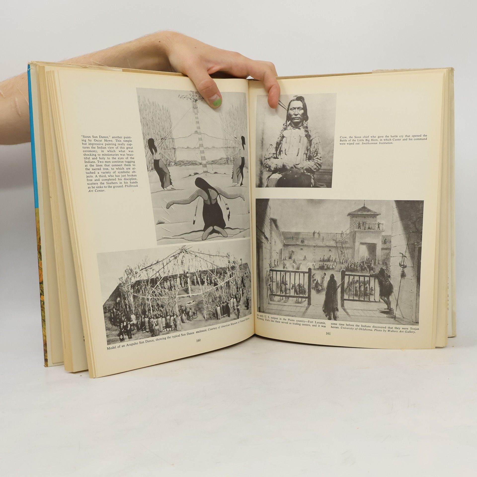 Oliver La Farge A pictorial history of the American Indian