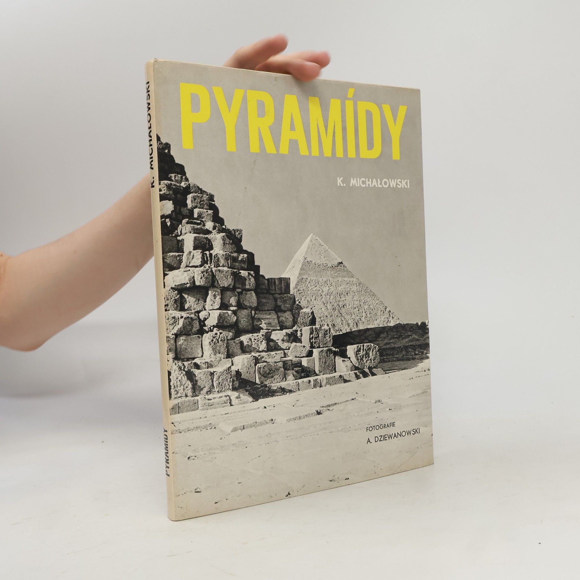 Pyramídy