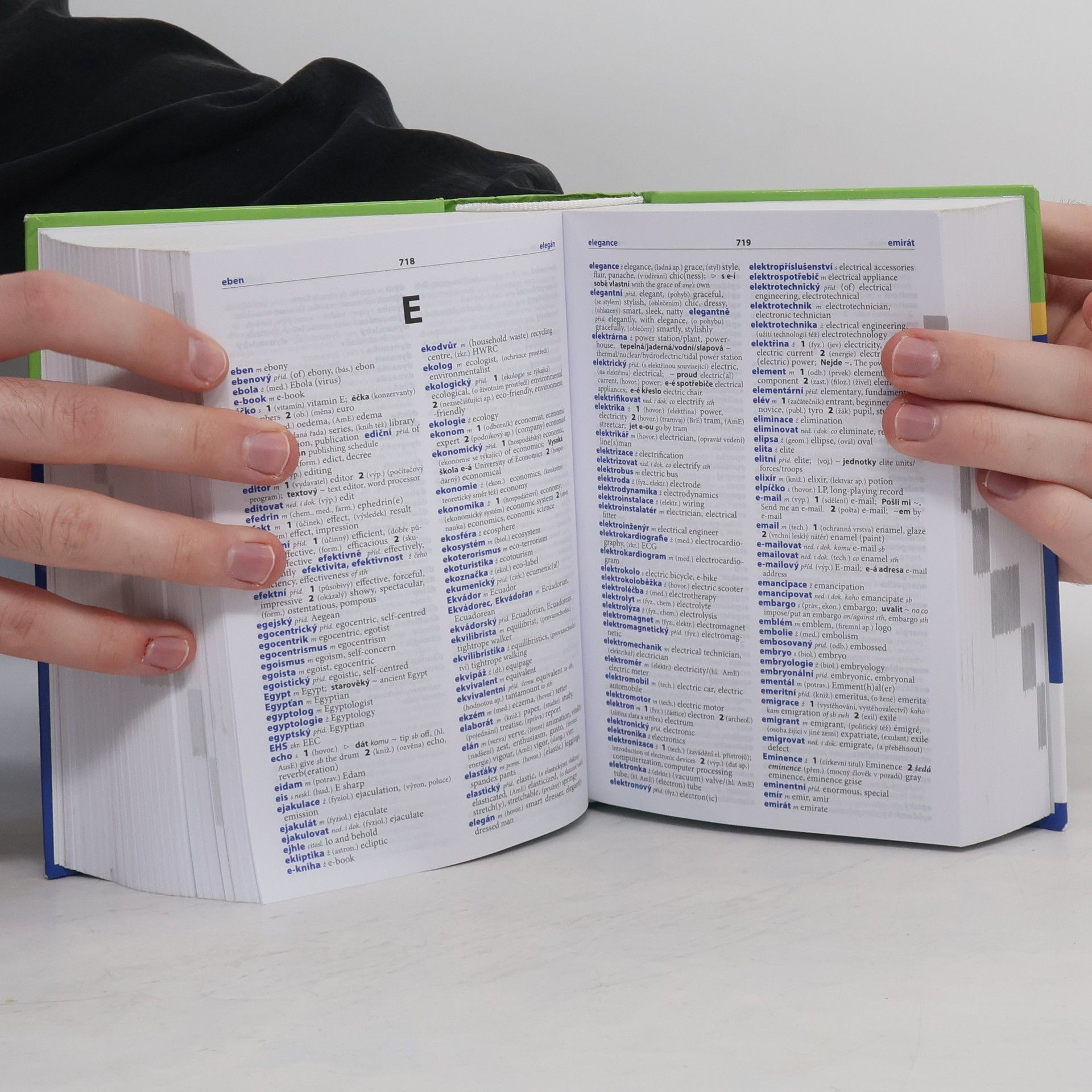 Various authors Anglicko-český, česko-anglický praktický slovník