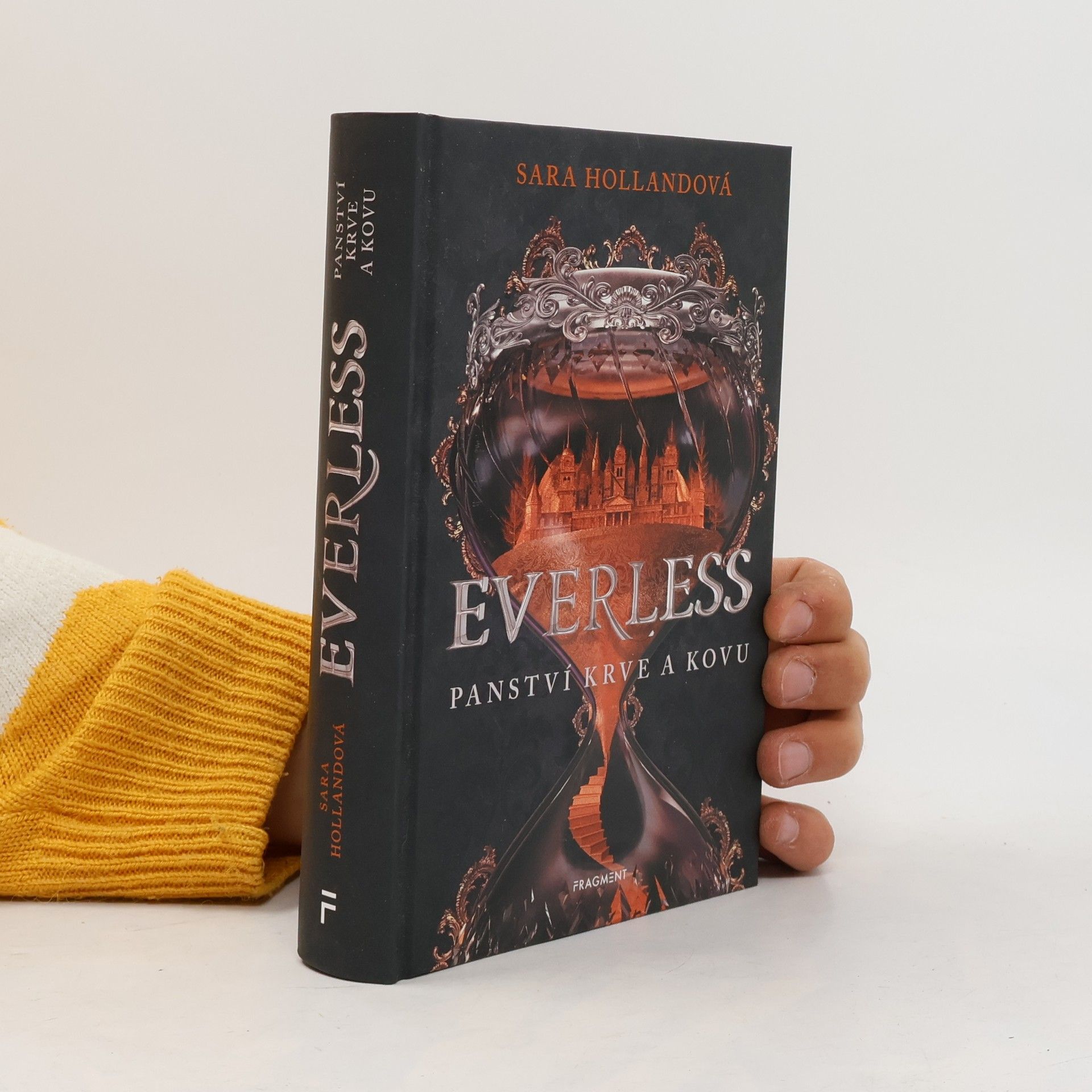 Sara Holland Everless: Panství krve a kovu