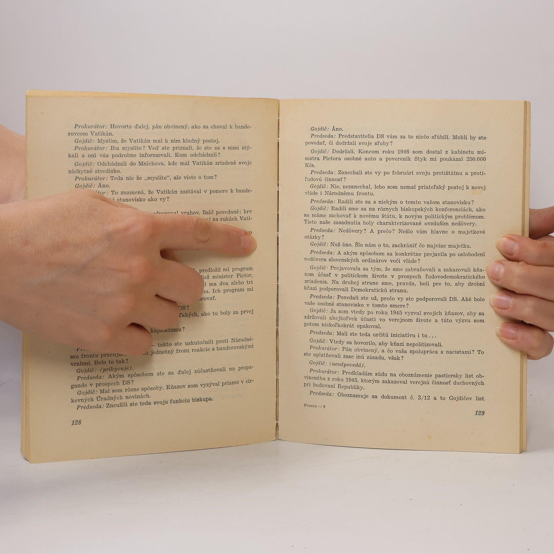 Autorenkollektiv Proces proti vlastizradným biskupom Vojtašákovi, Buzalkovi, Gojdičovi