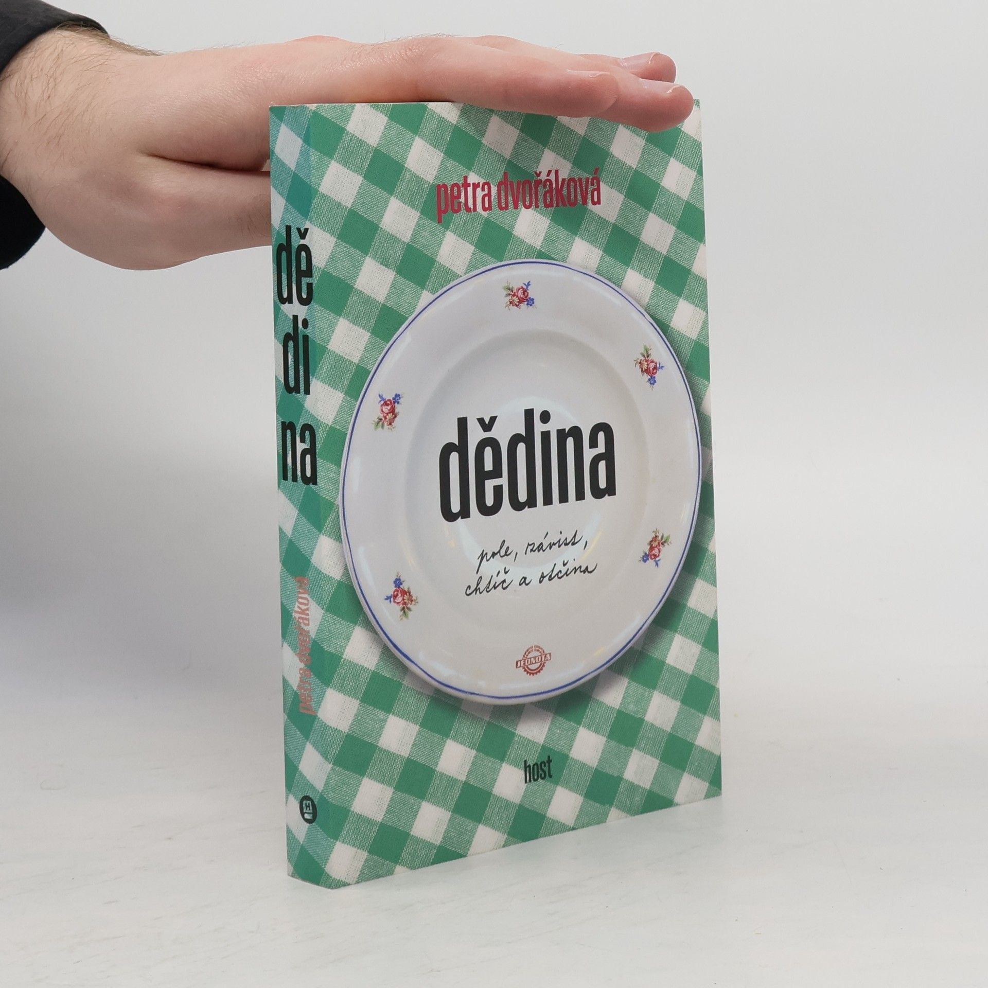 Dědina. Pole, závist, chtíč a otčina