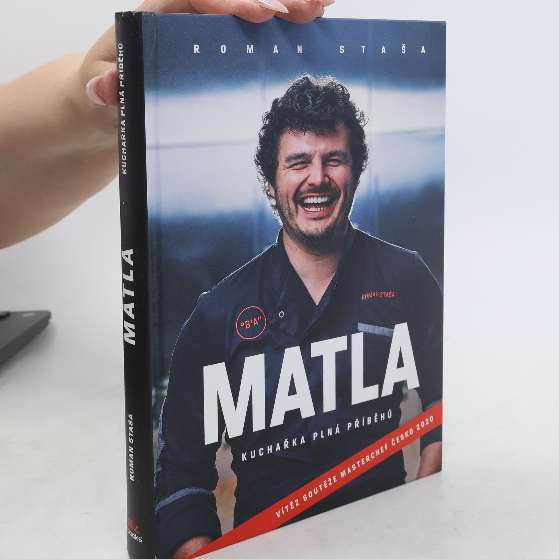 Roman Staša Matla : kuchařka plná příběhů
