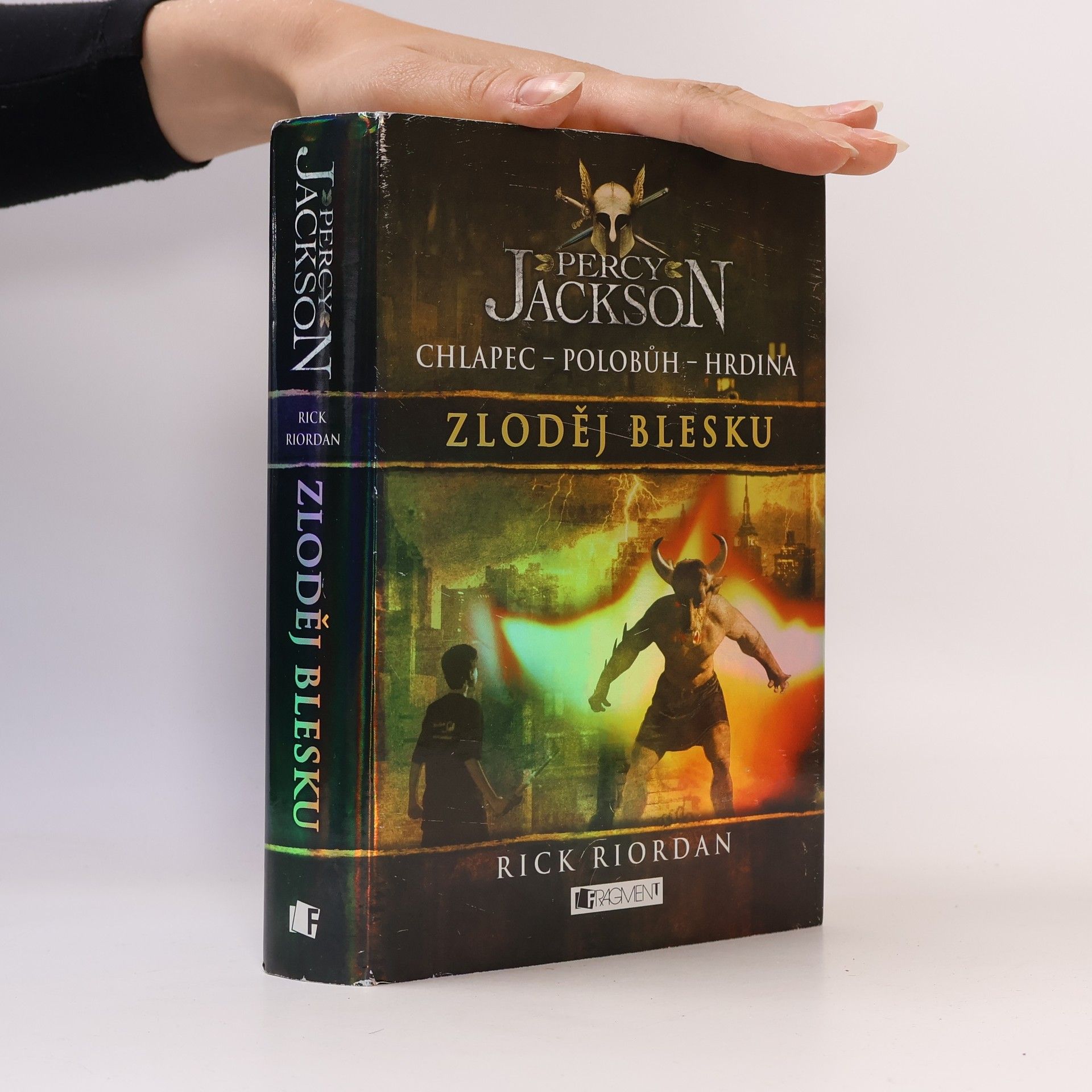 Rick Riordan Percy Jackson. Zloděj blesku