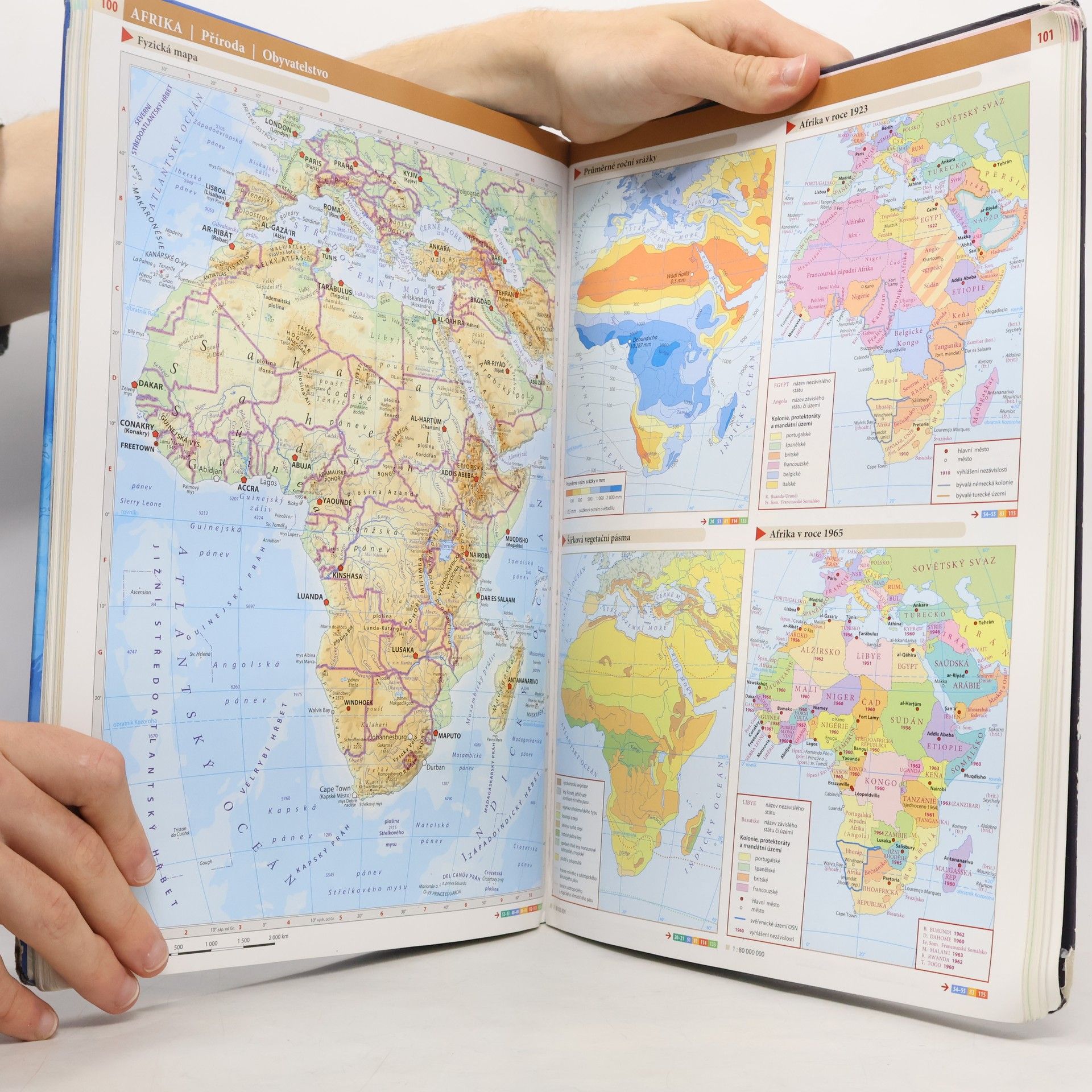 Autorenkollektiv Školní atlas světa