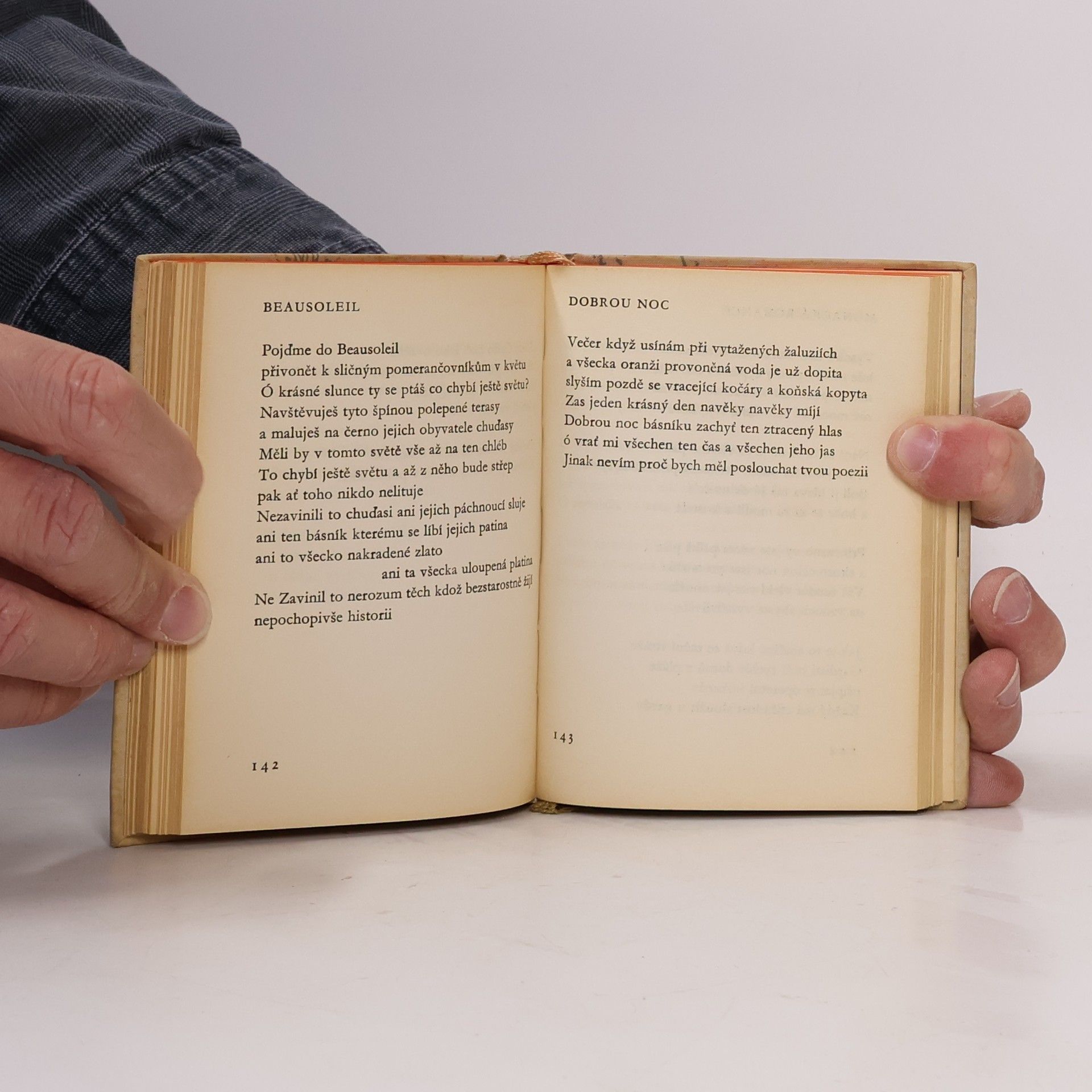 Vítězslav Nezval Sbohem a šáteček