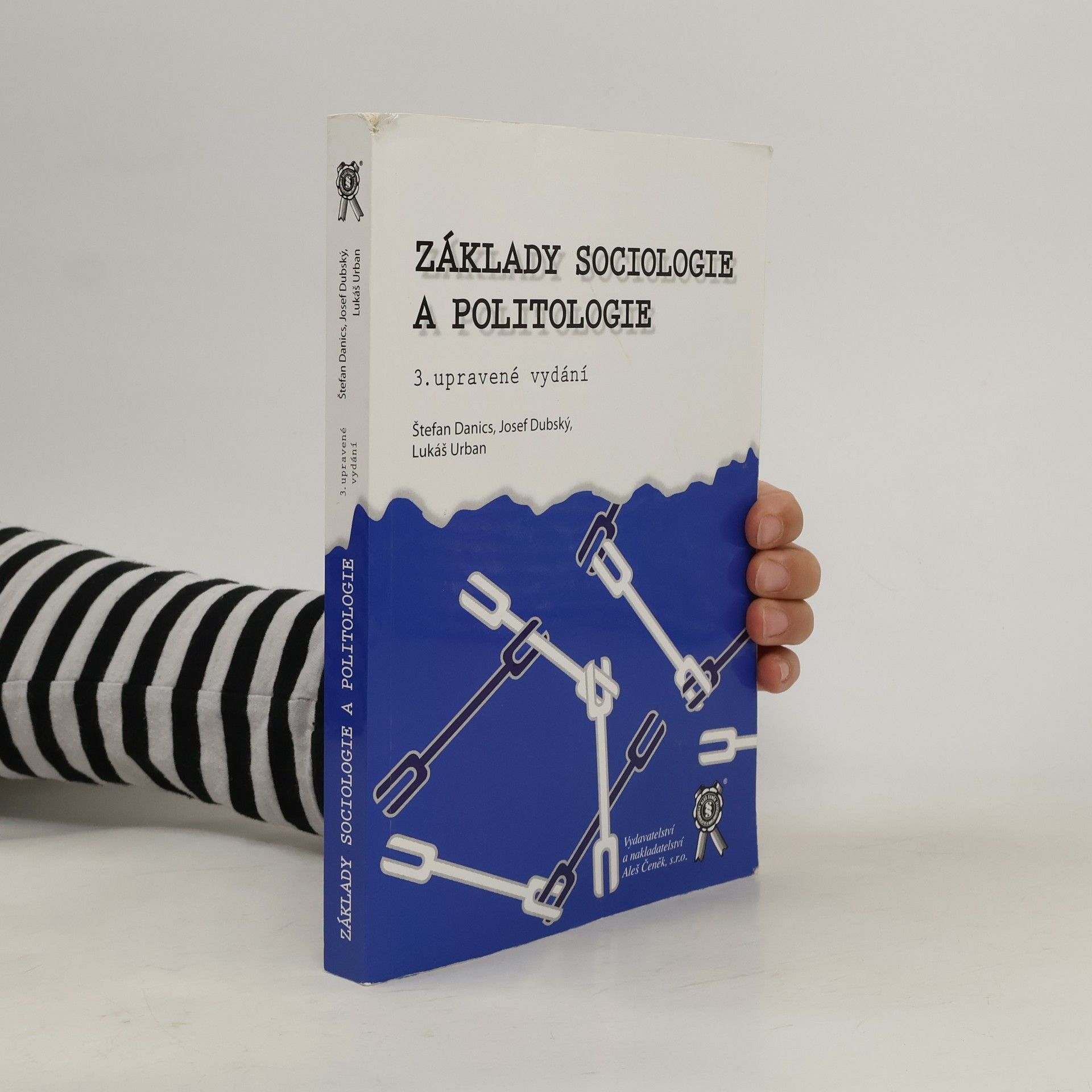 Štefan Danics Základy sociologie a politologie
