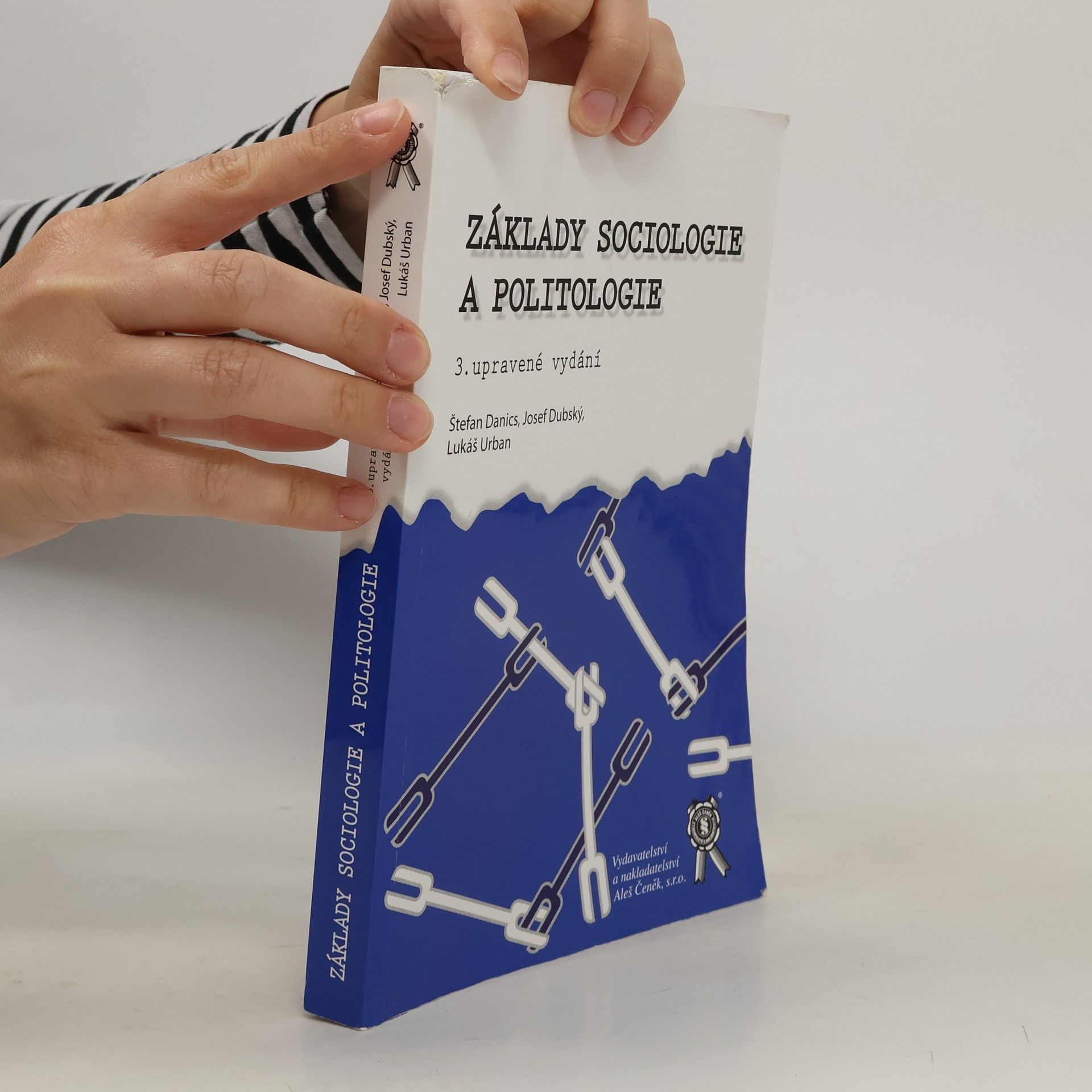 Štefan Danics Základy sociologie a politologie