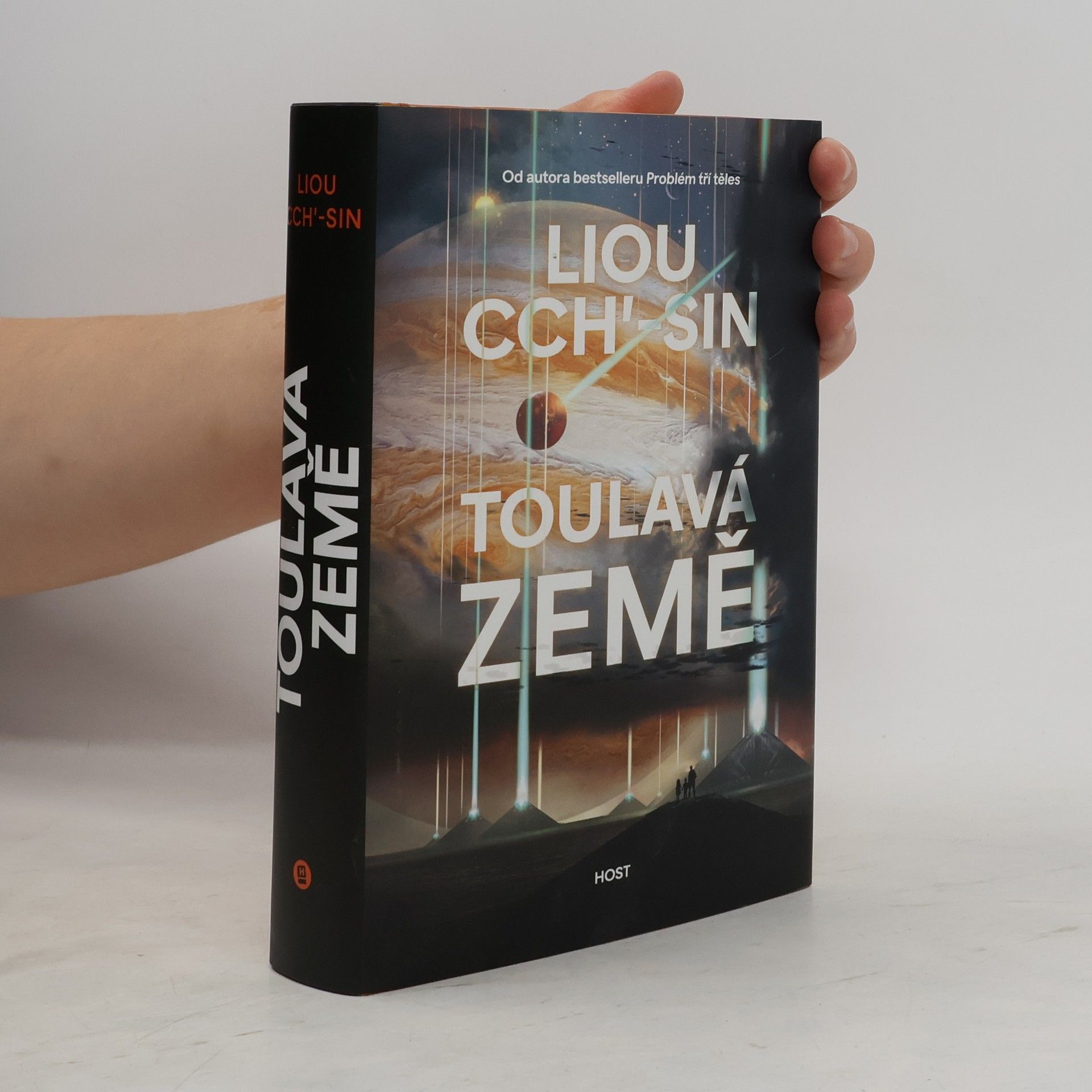 Cixin Liu Toulavá Země