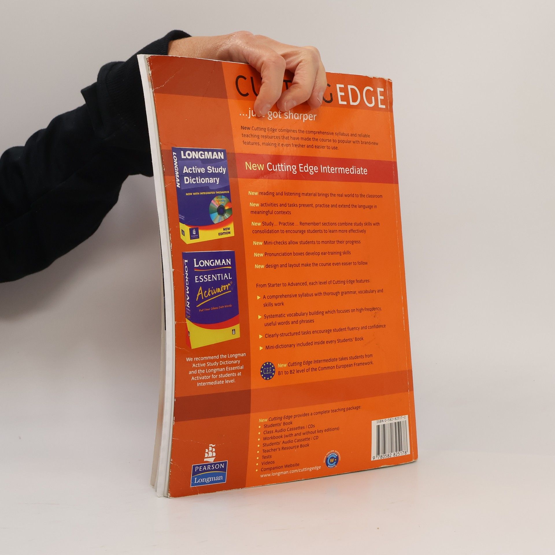 Sarah Cunningham New Cutting Edge Intermediate. Student's Book